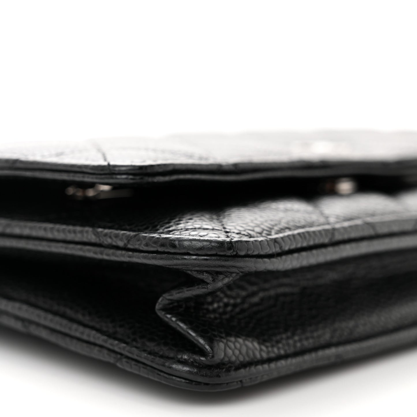 Caviar Quilted Wallet on Chain WOC Black