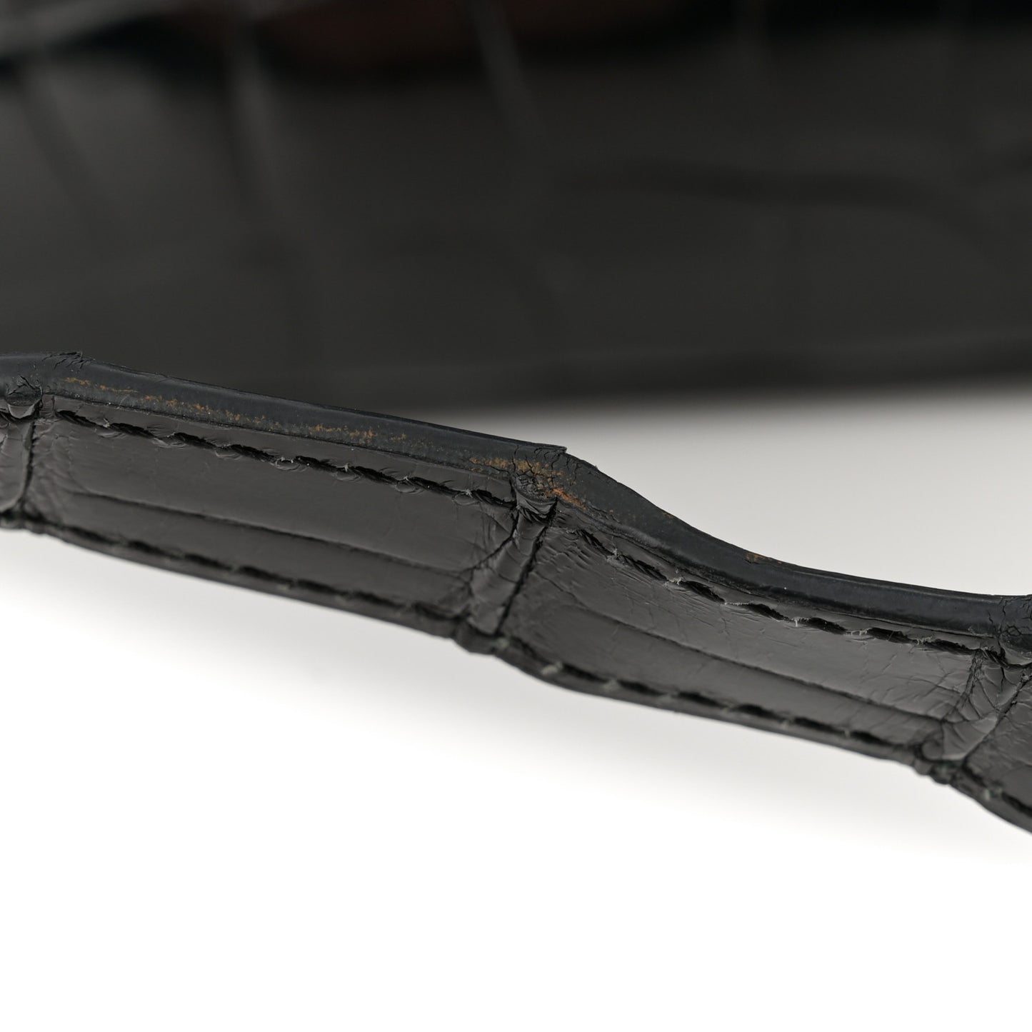 Brilliant Alligator Capucines PM Black
