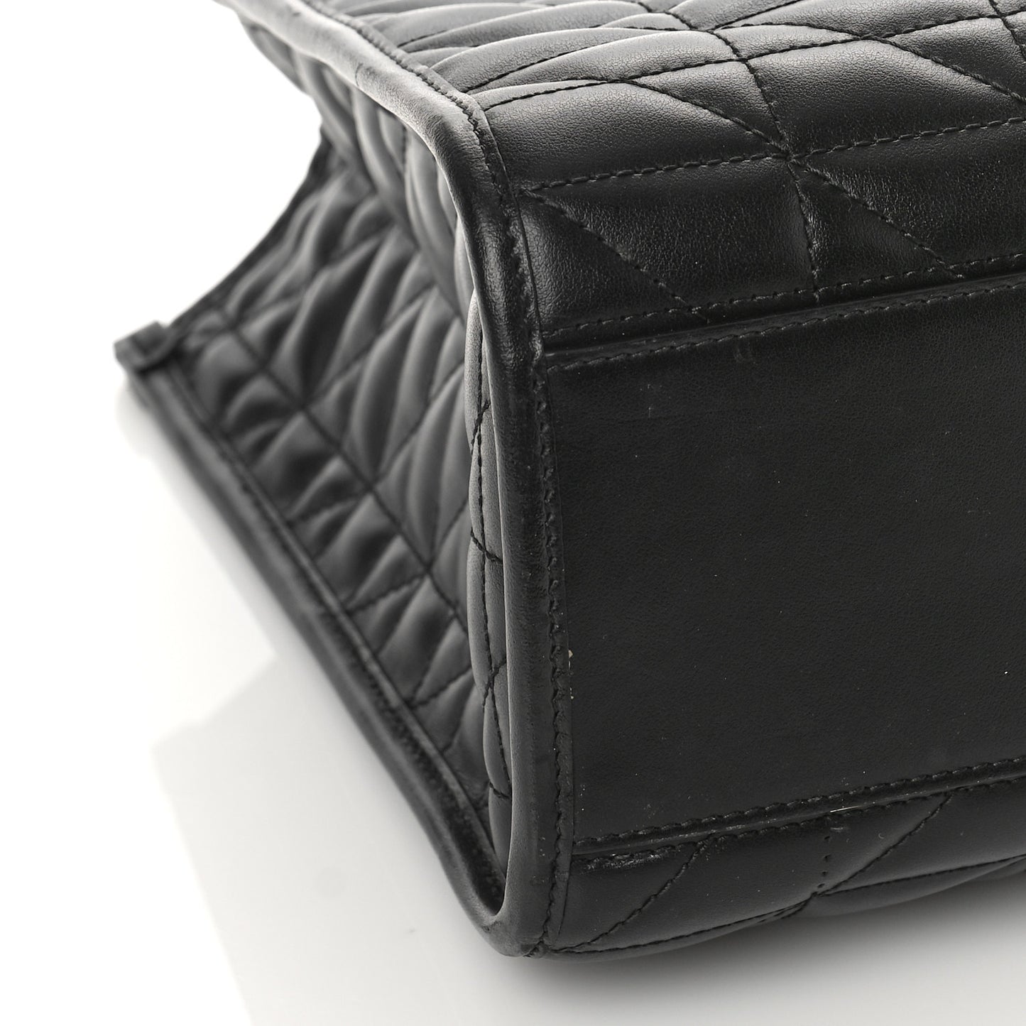 Calfskin Matelasse Aria Medium GG Marmont Shoulder Tote Black