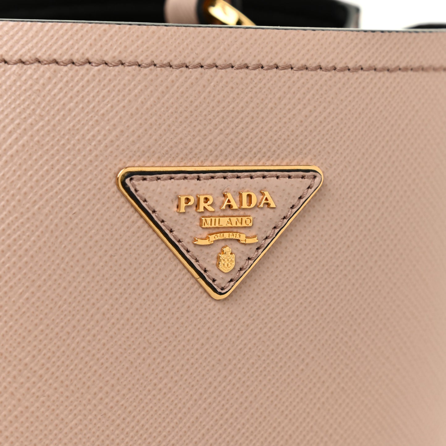 Saffiano Cuir Medium Panier Bucket Bag Cipria Black