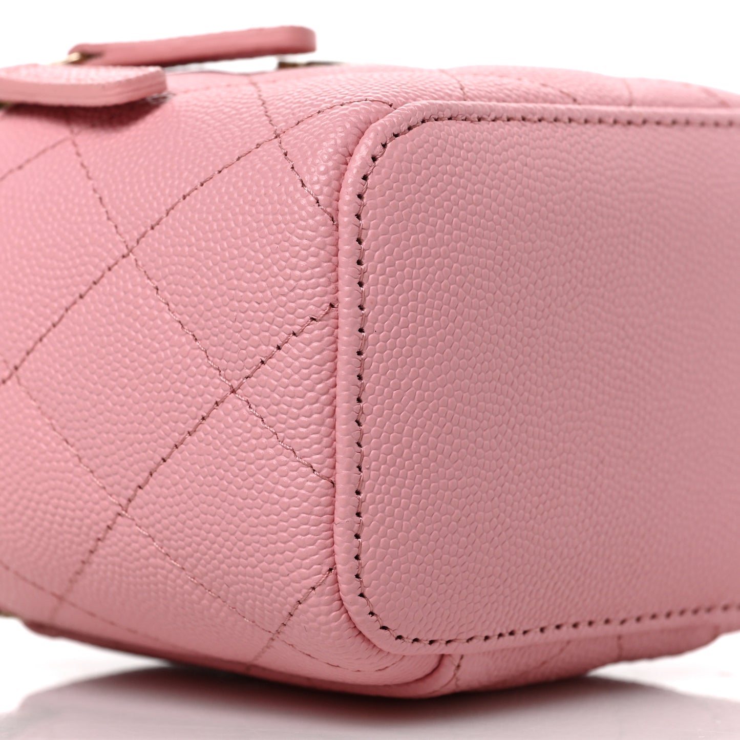Caviar Quilted Mini Vanity Case With Chain Light Pink