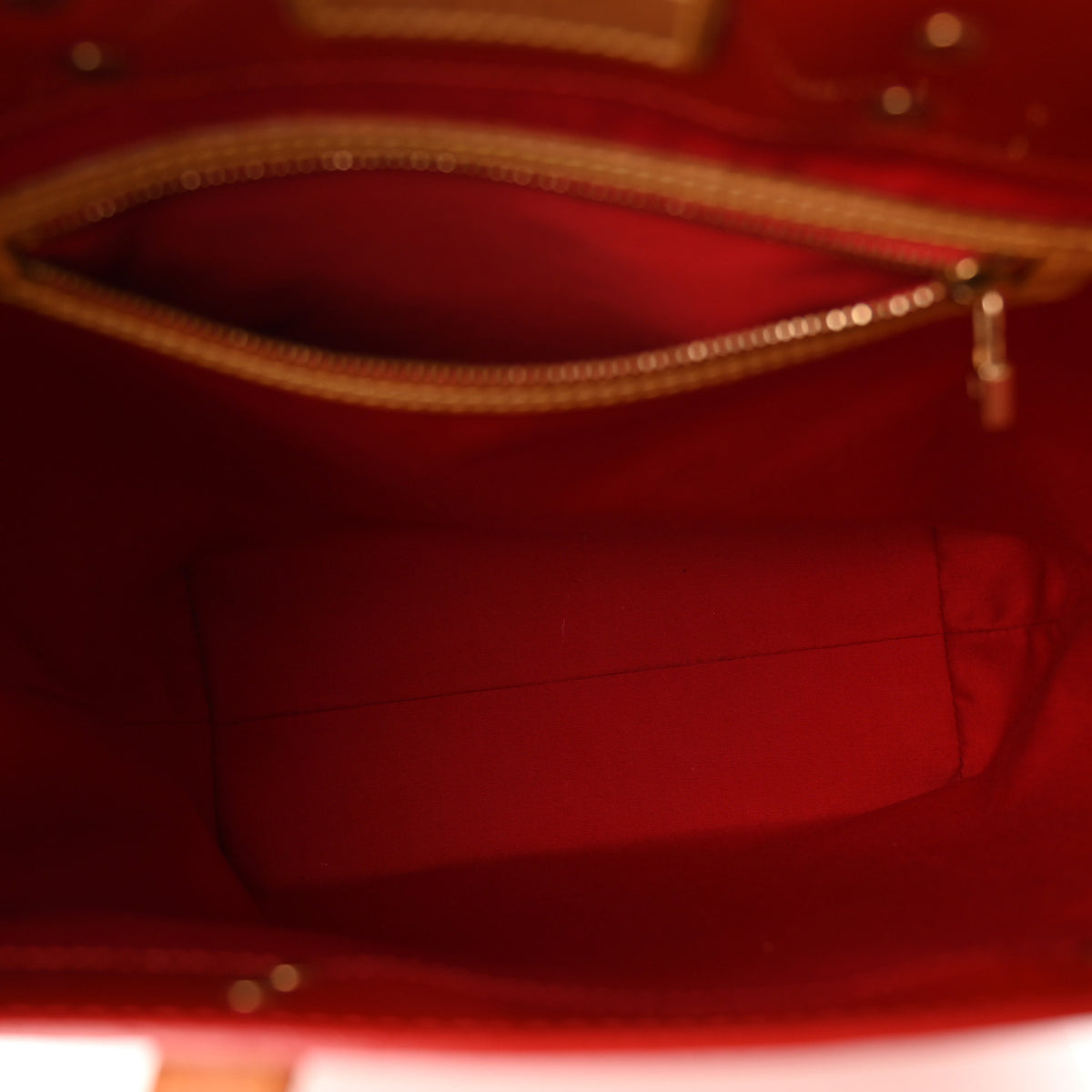Louis Vuitton Vernis Reade MM Rouge 5 of 12