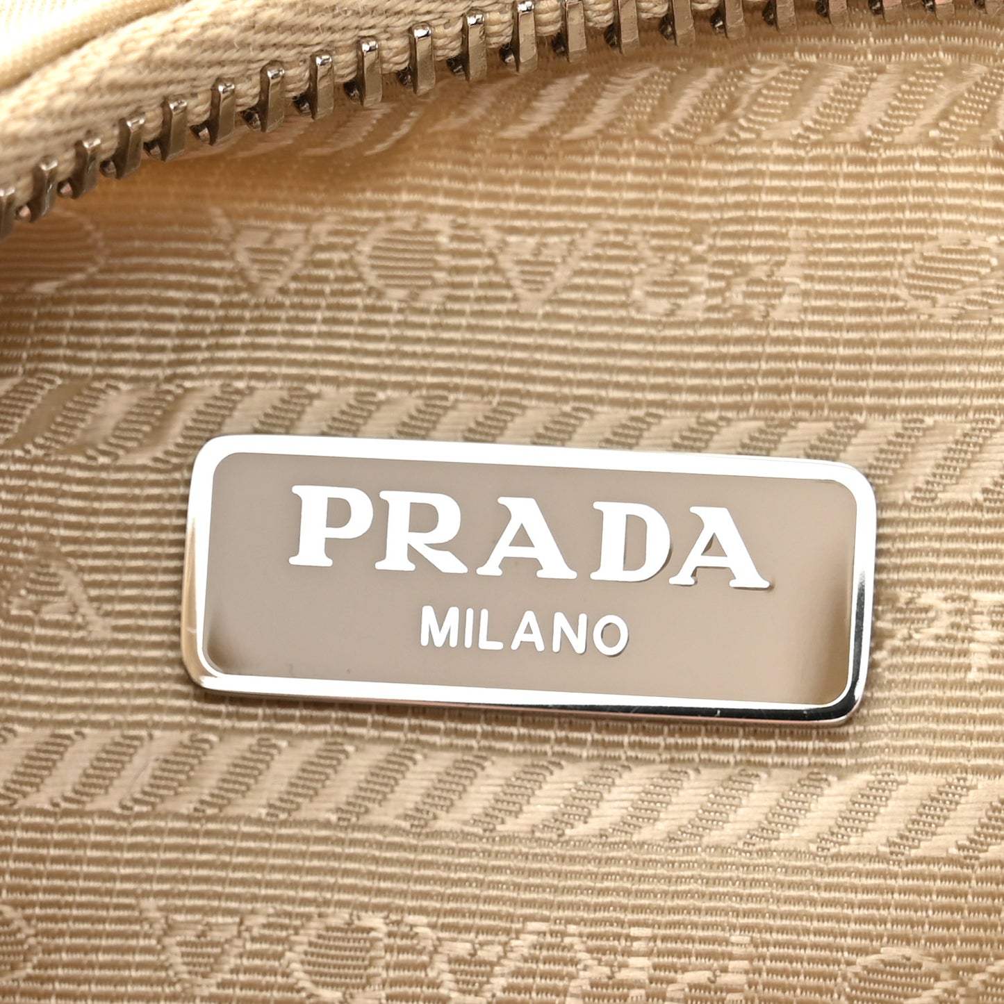 Saffiano Lux Re-Edition 2005 Shoulder Bag Cammeo