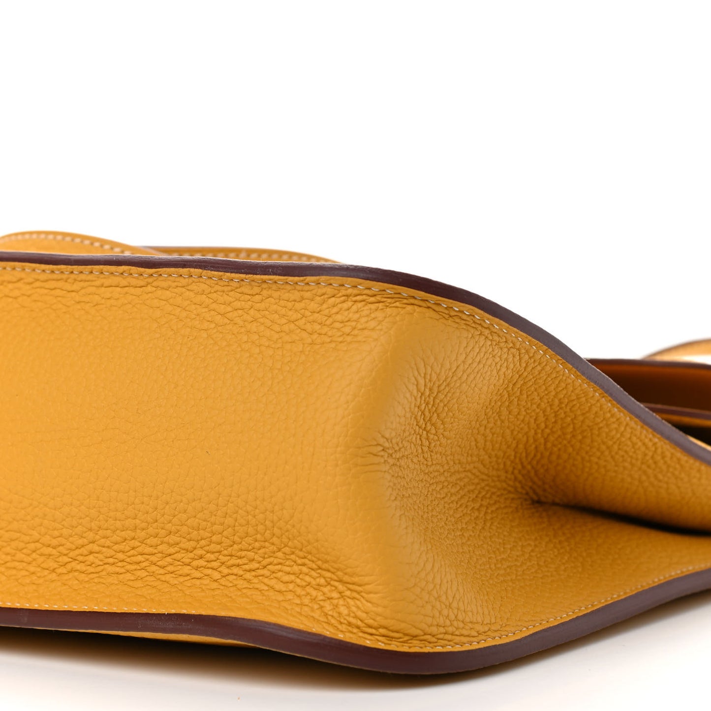 Taurillon Clemence Halzan 31 Jaune Ambre