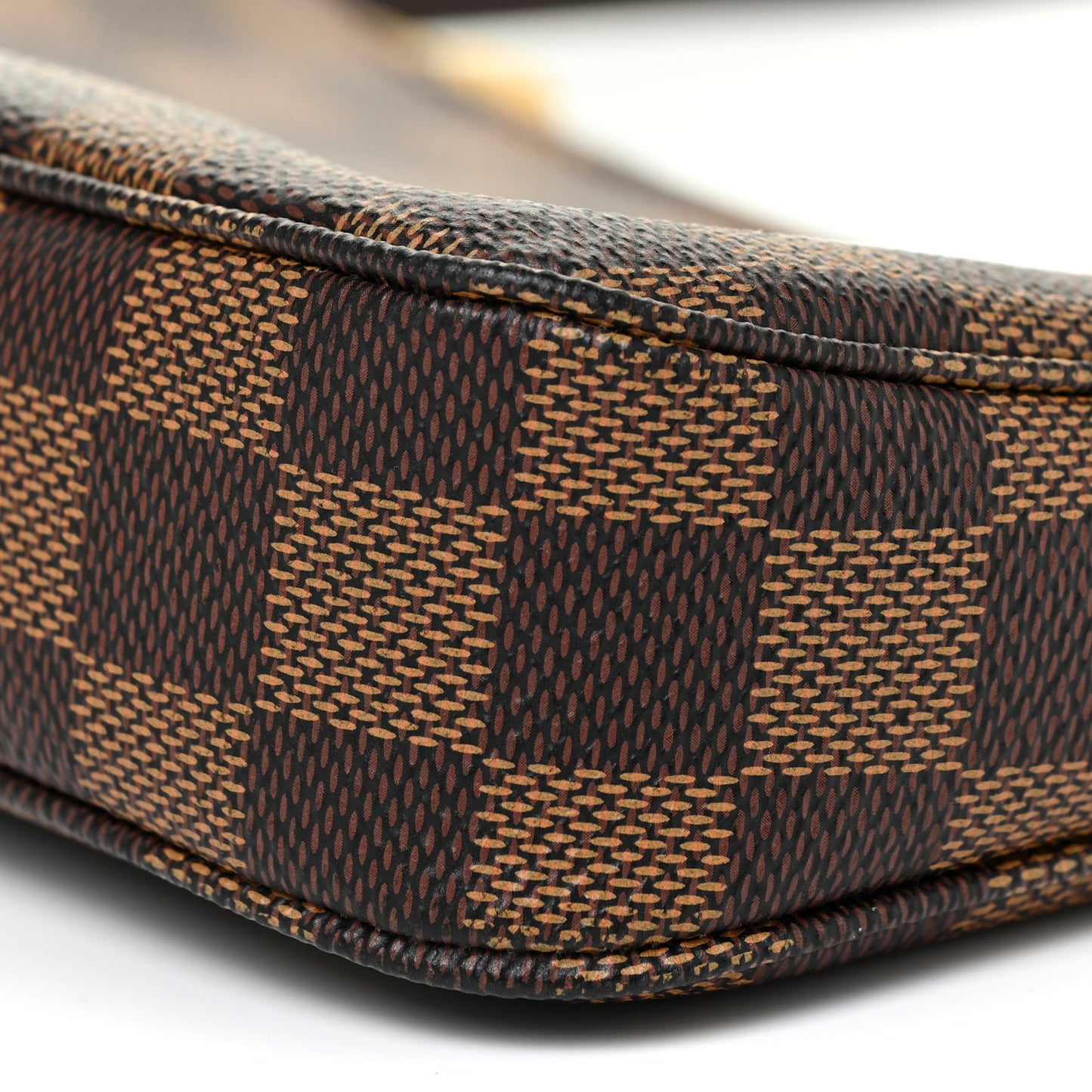 Damier Ebene Navona Pochette Accessories
