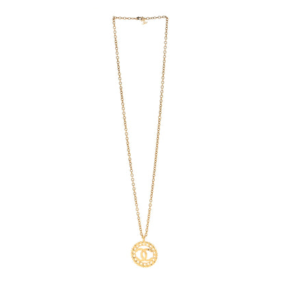 Chanel Metal CC Heart Medallion Chain Pendant Necklace Gold 3 of 5