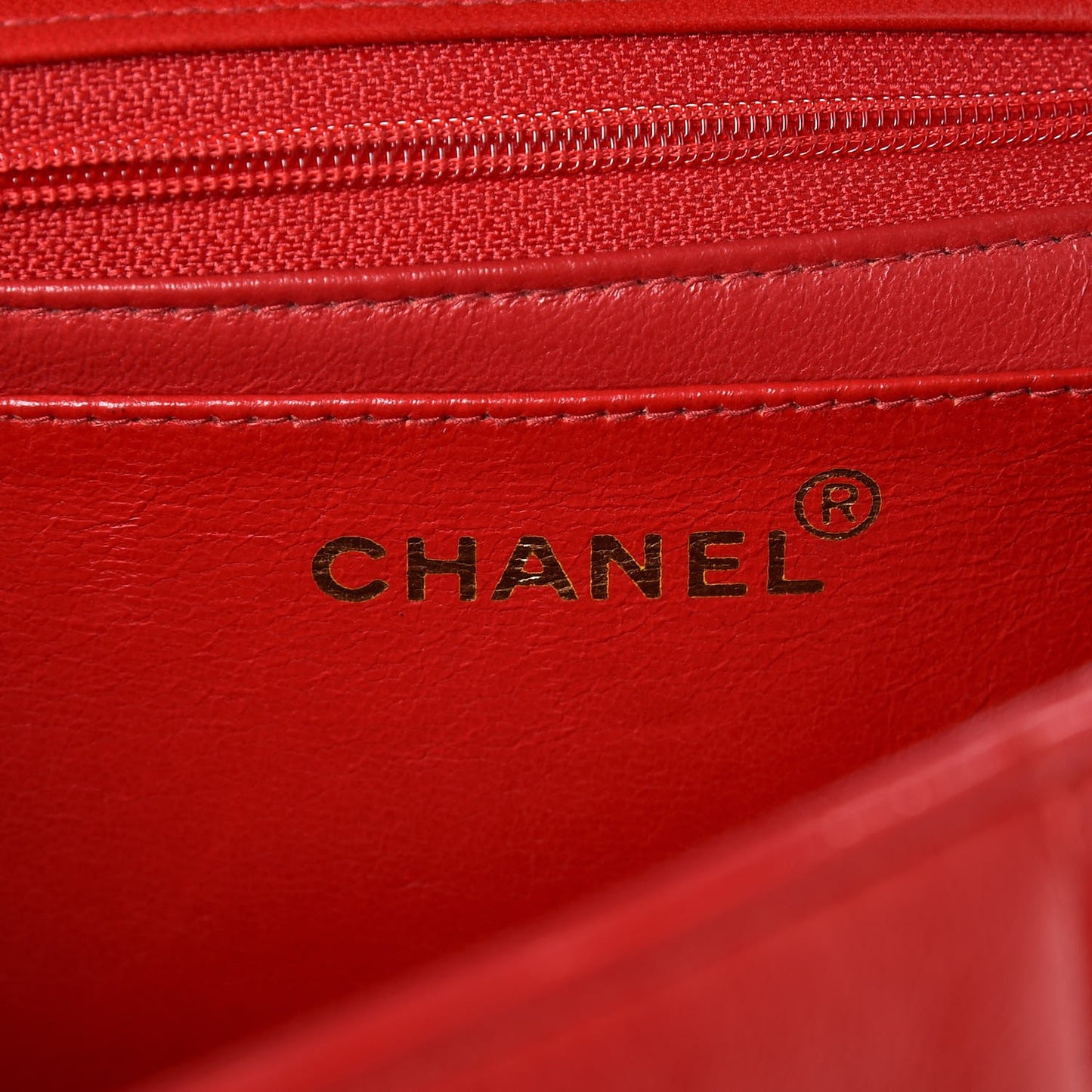Lambskin Vertical Quilt Jumbo Single Flap Red