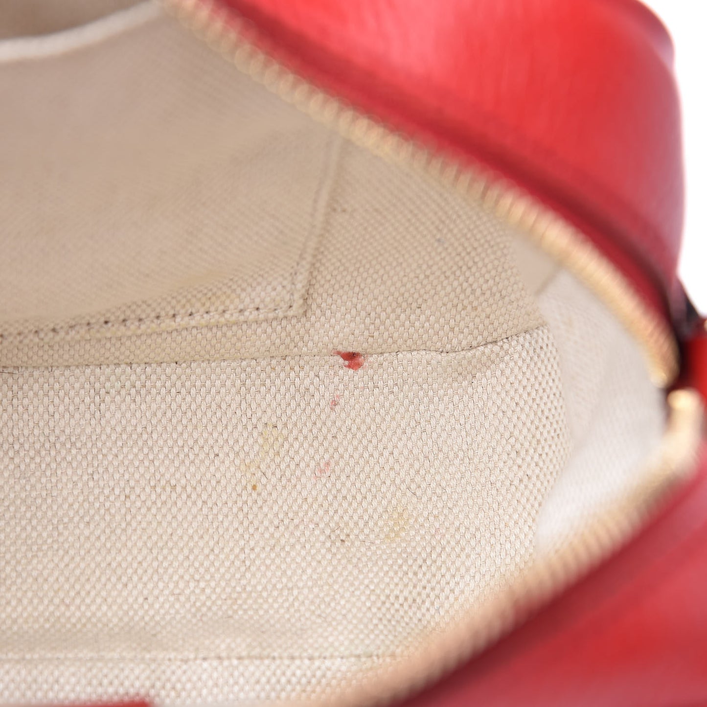 Pebbled Calfskin Small Soho Disco Bag Tabasco Red