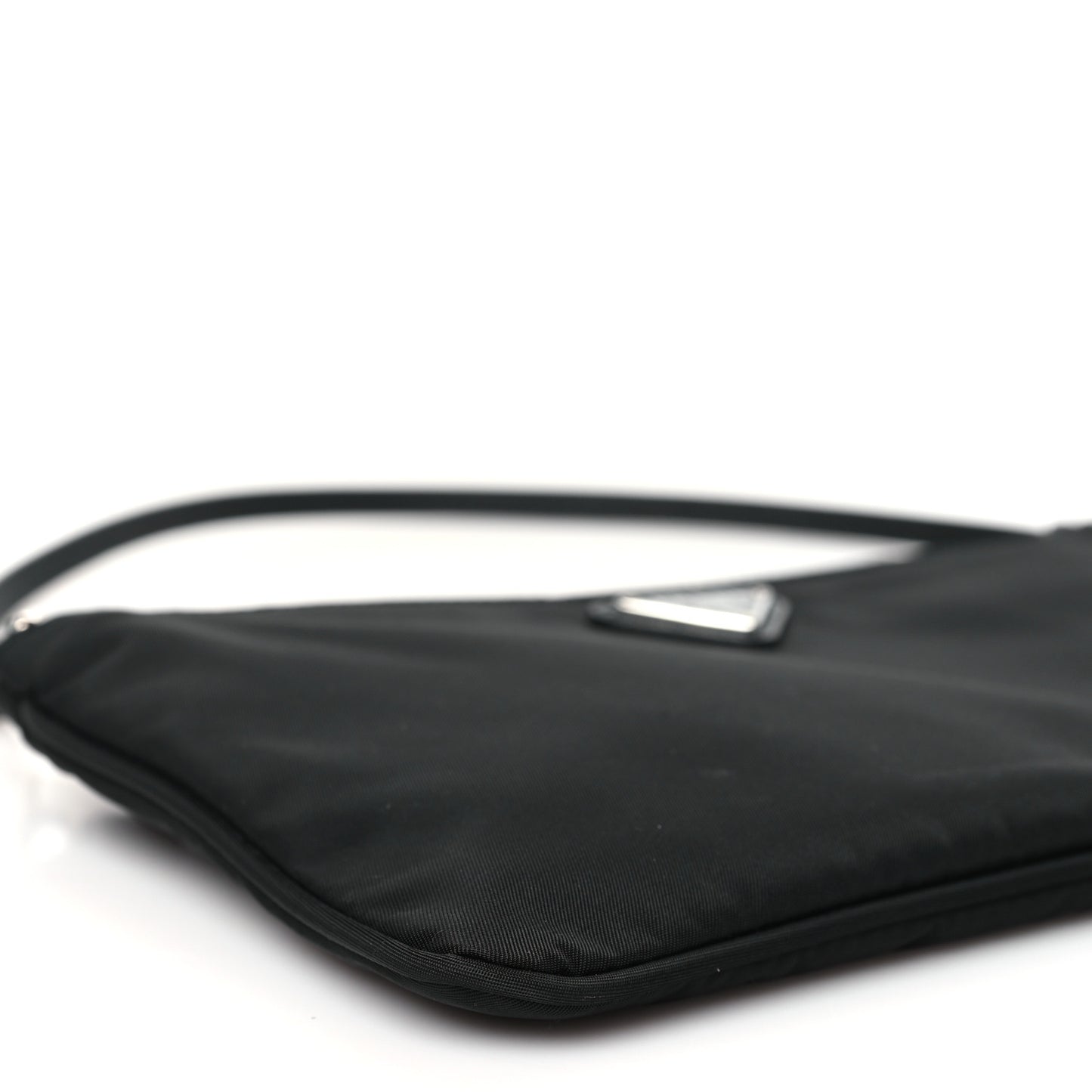 Re-Nylon Vela Pouch Black