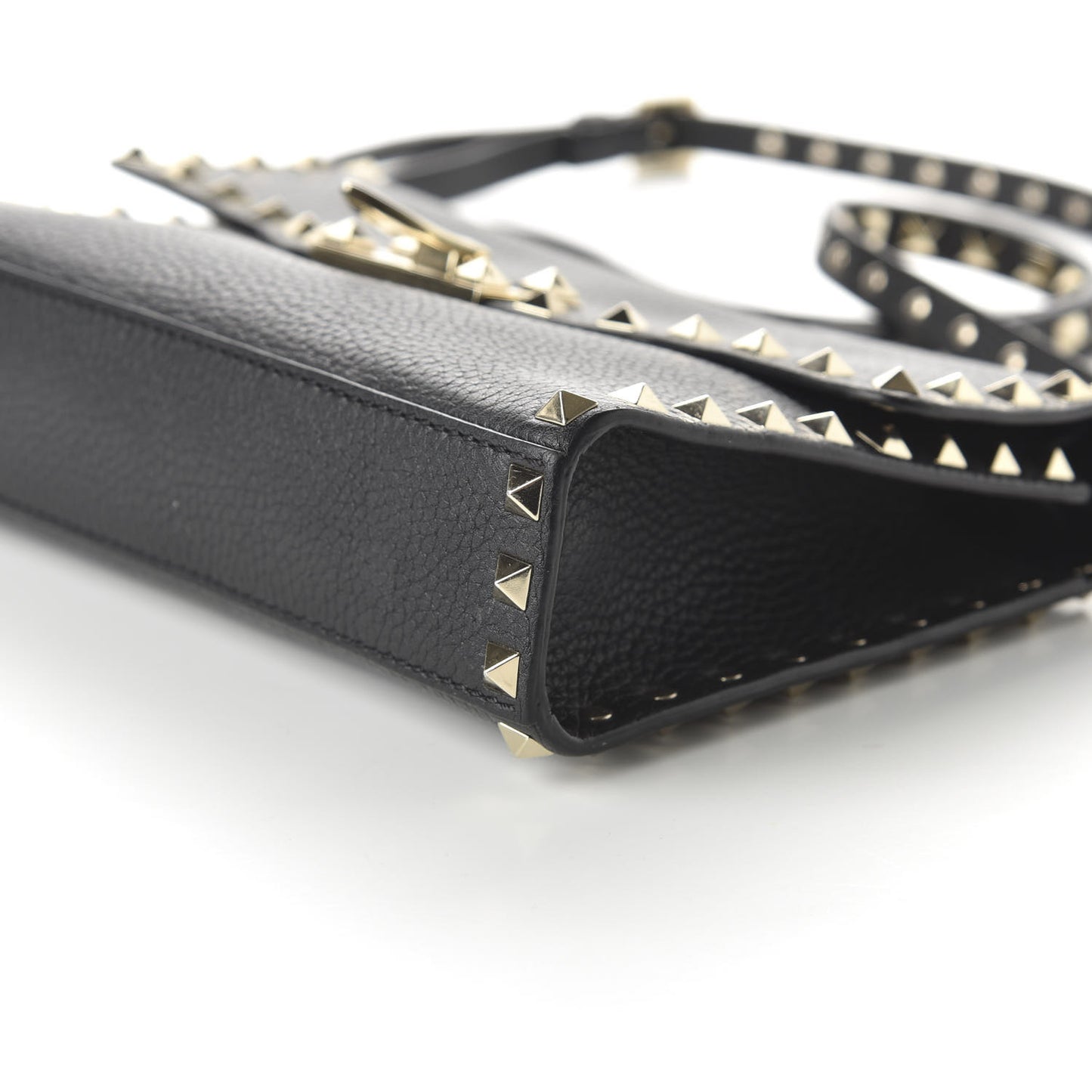Pebbled Calfskin Medium Rockstud Flip Lock Crossbody Bag Black