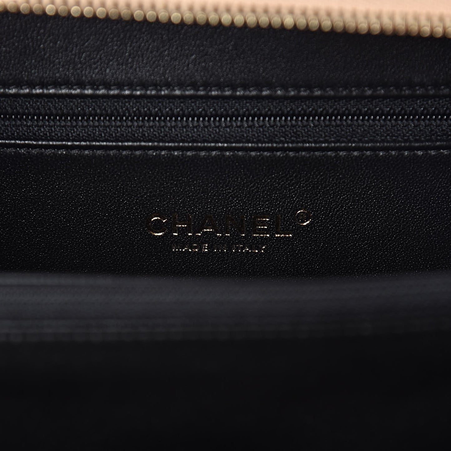 Caviar Quilted Medium CC Filigree Vanity Case Beige Black