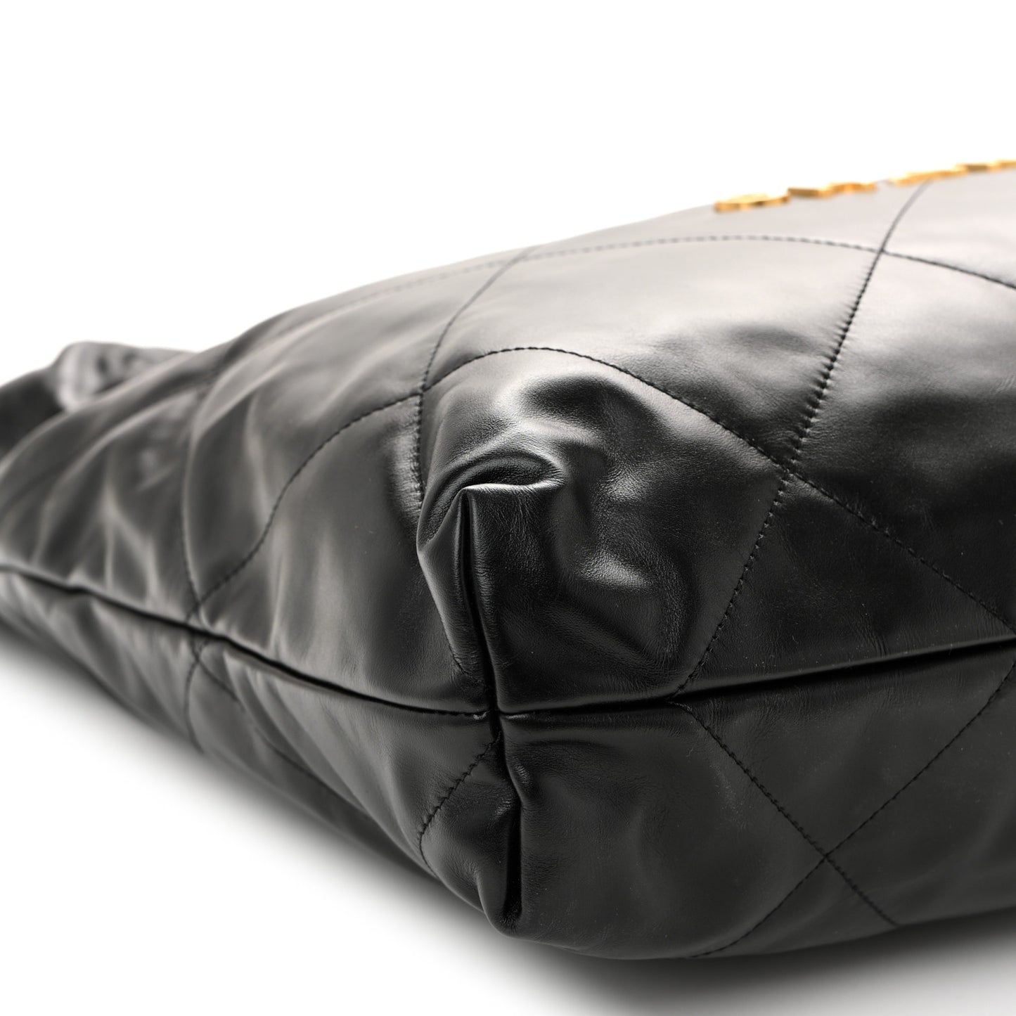 Shiny Calfskin Quilted Chanel 22 Black