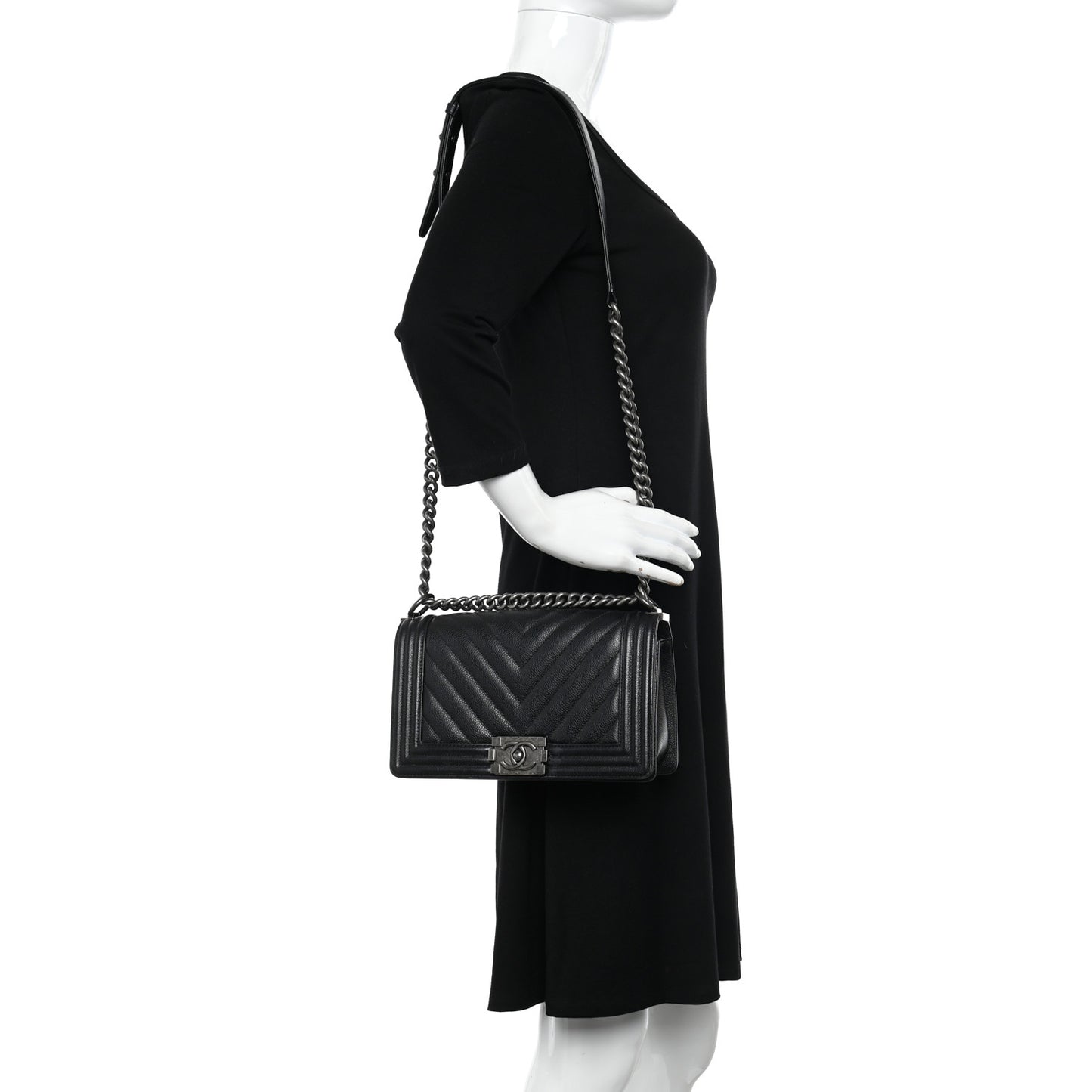 Caviar Chevron Quilted Medium Boy Flap Black