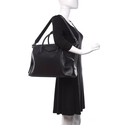 Givenchy Smooth Calfskin Medium Soft Antigona Black 2 of 9