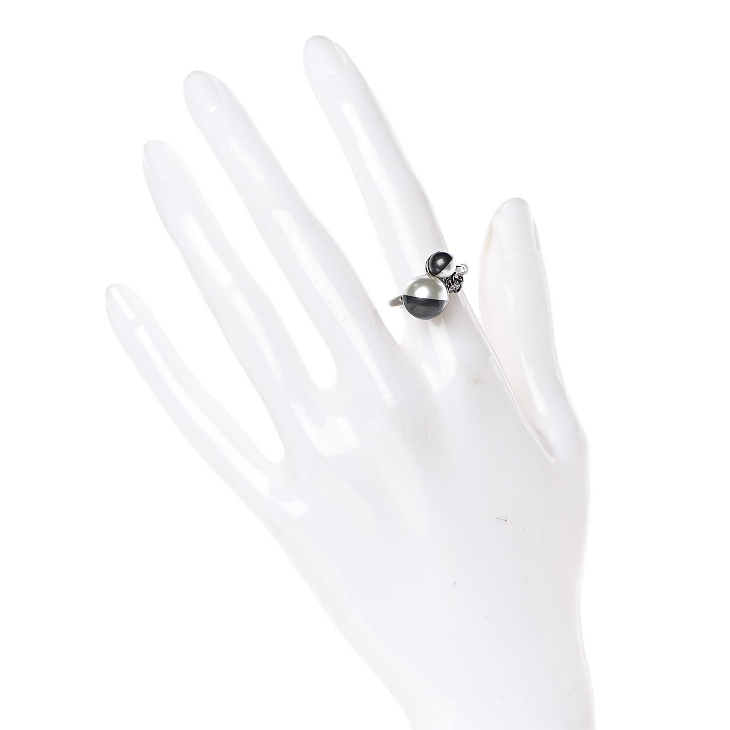 Ruthenium Pearl CC Ring 5 Pearly White Dark Grey