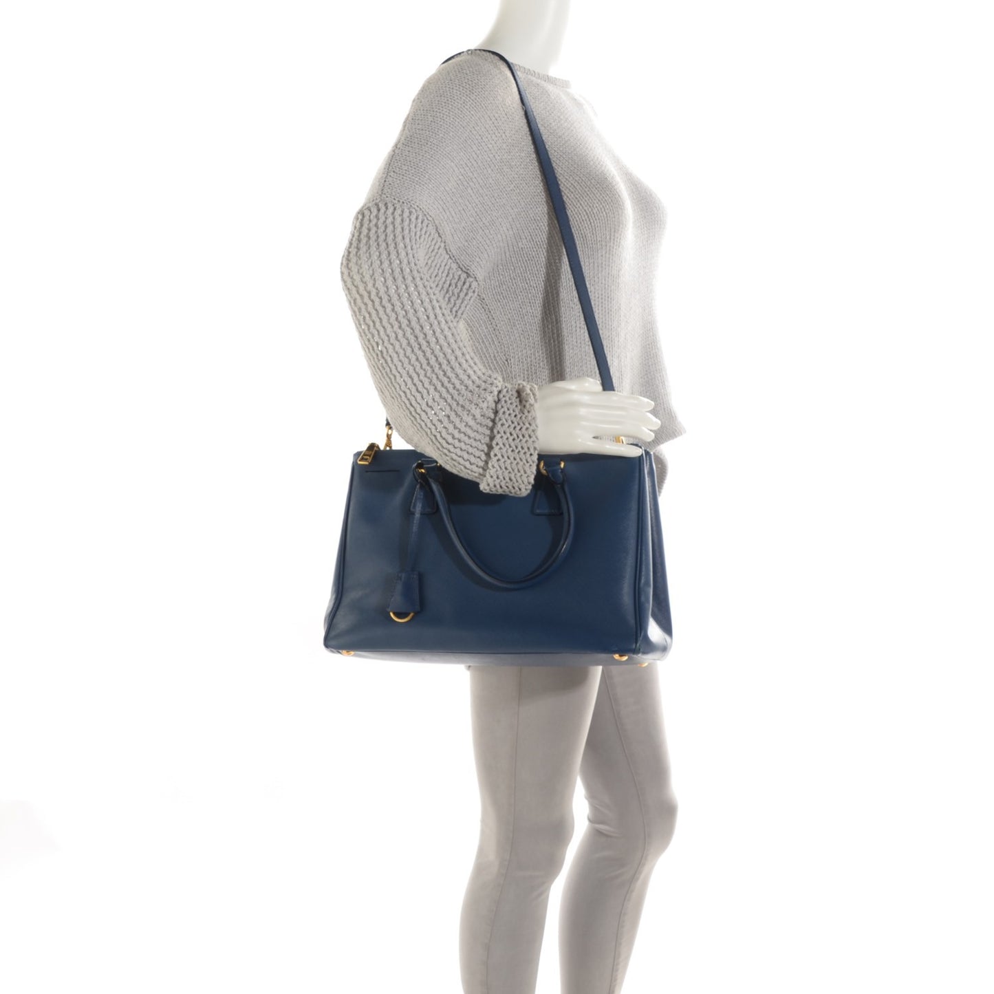 Saffiano Medium Galleria Double Zip Tote Bleuette