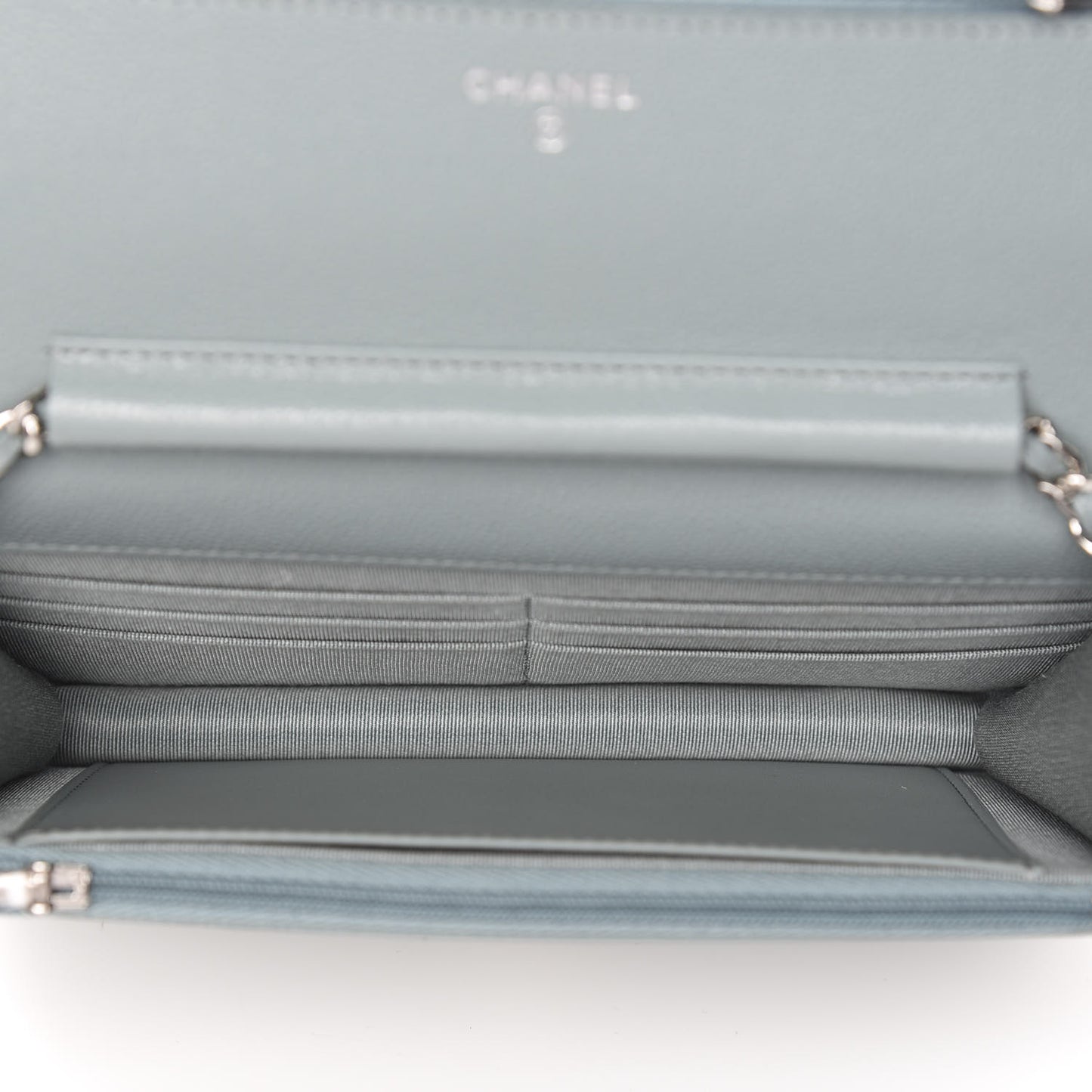 Caviar Quilted Wallet On Chain WOC Light Blue