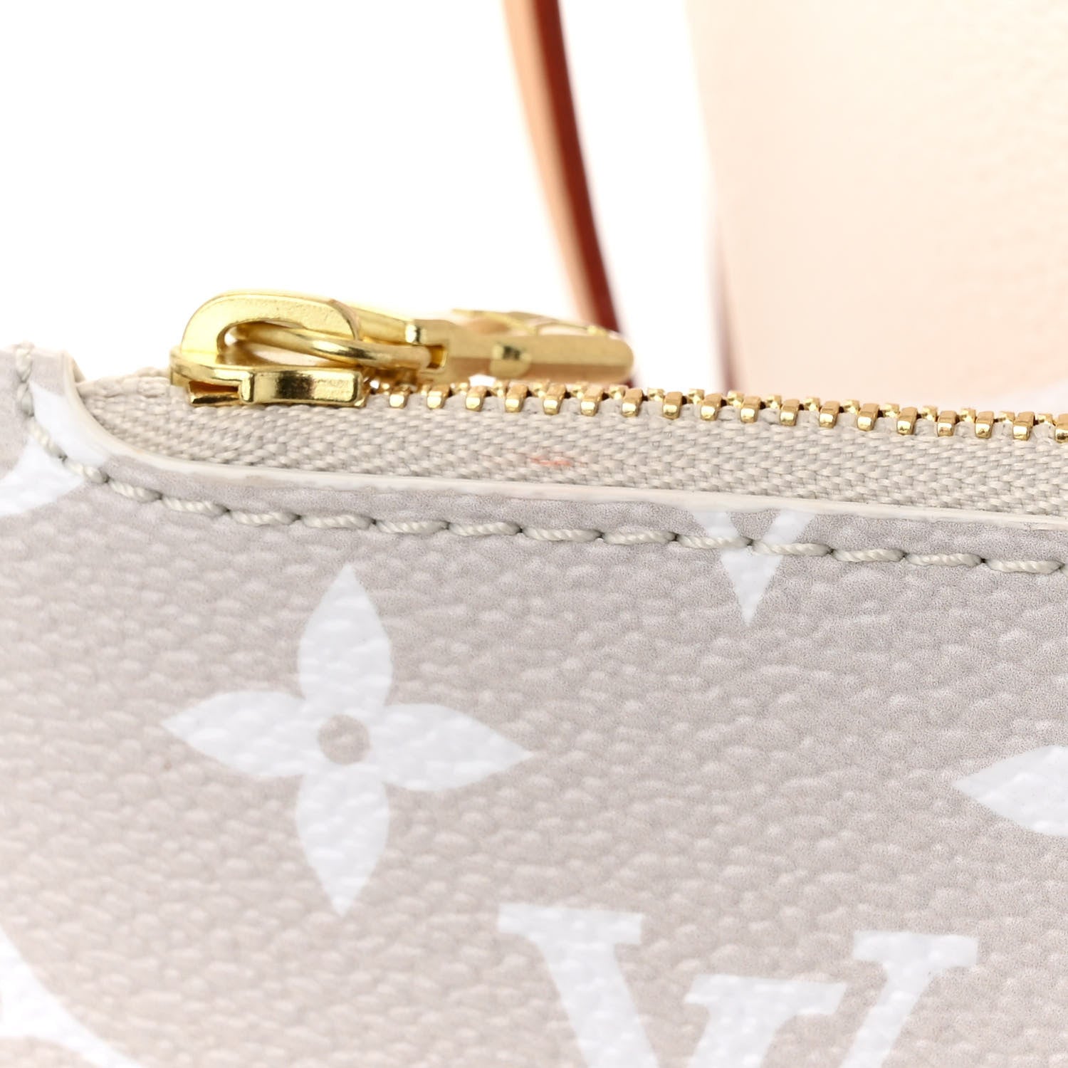 Louis Vuitton Monogram Giant By The Pool Neverfull MM Brume 12 of 12