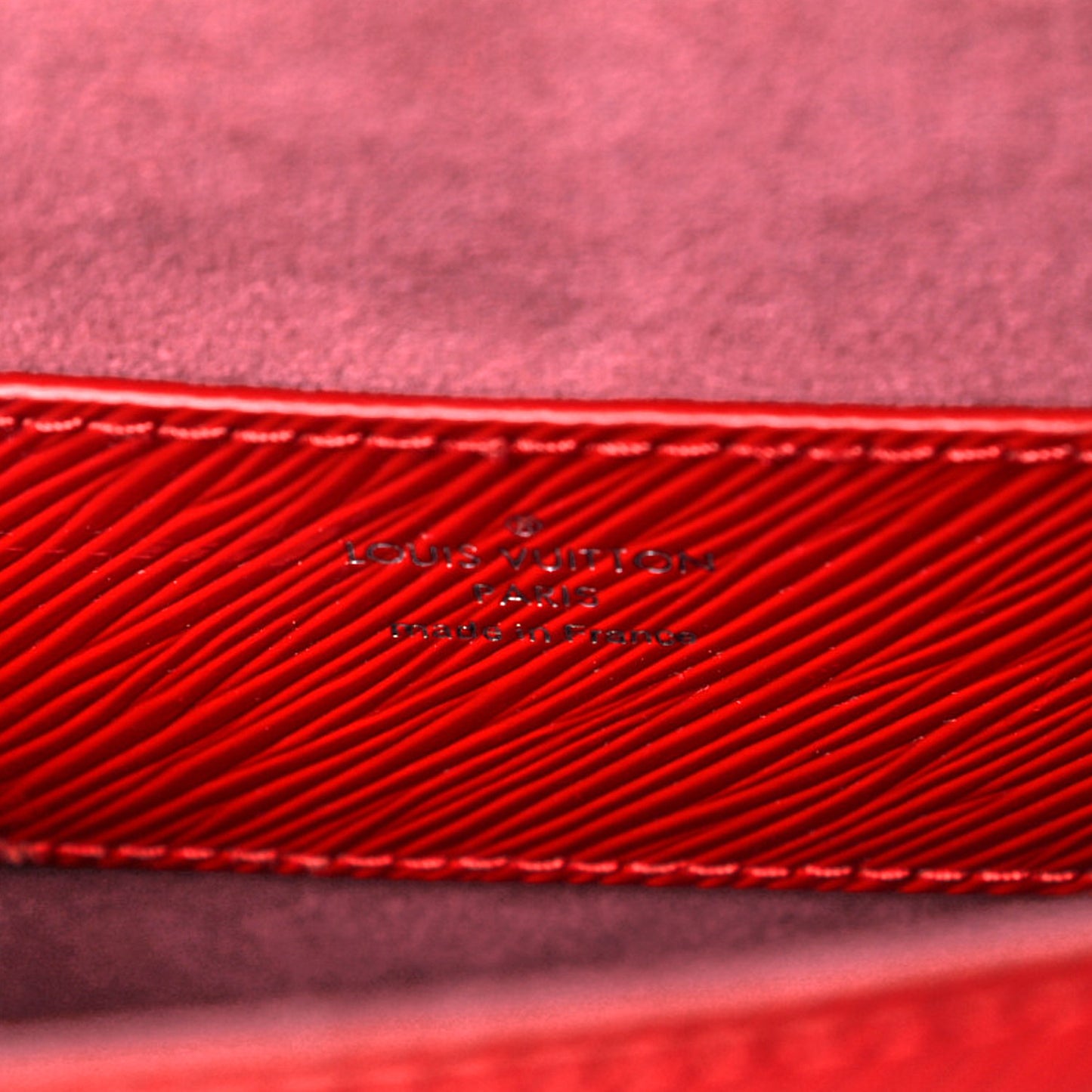 Epi Twist Shoulder Bag MM Coquelicot