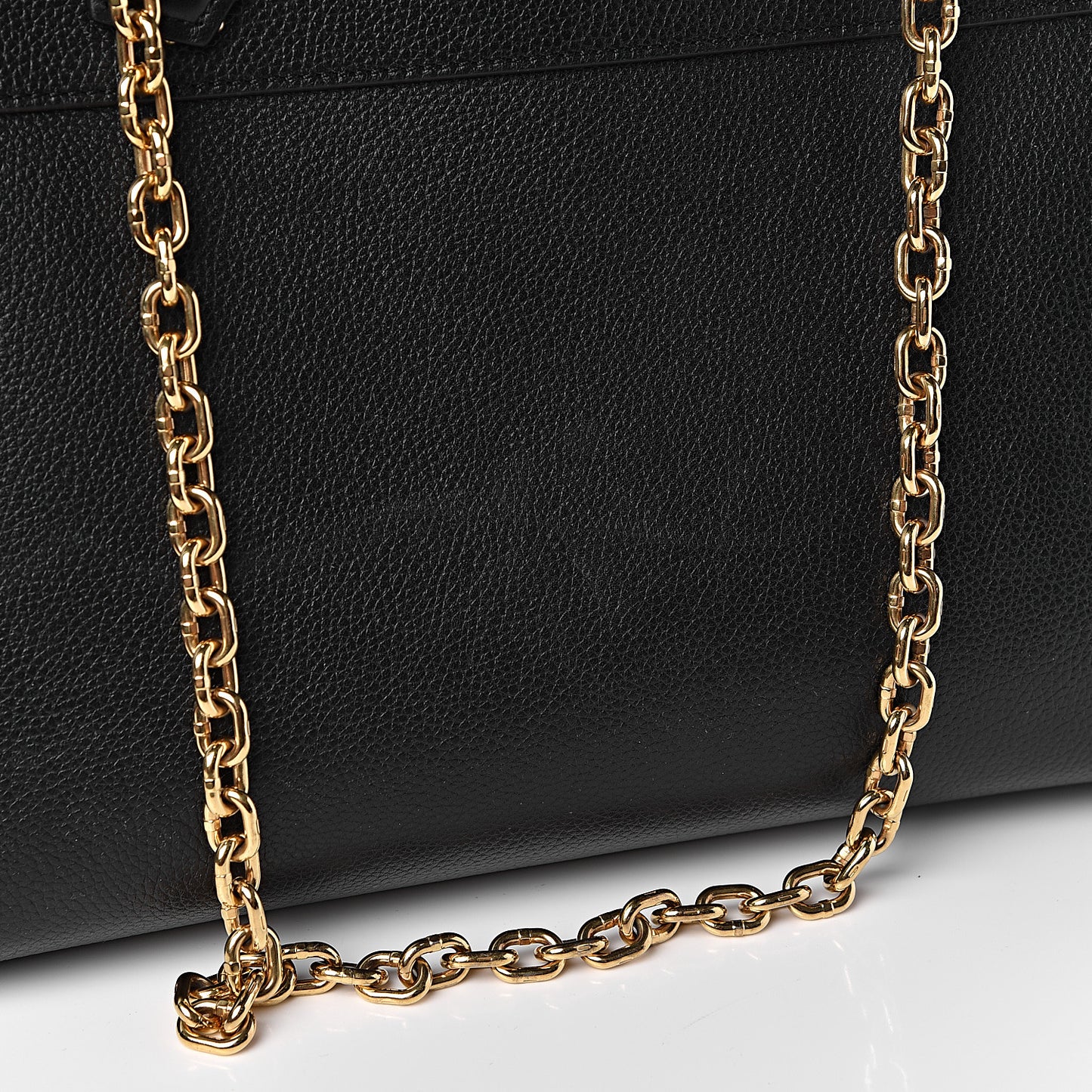 Calfskin Studded City Steamer MM Black