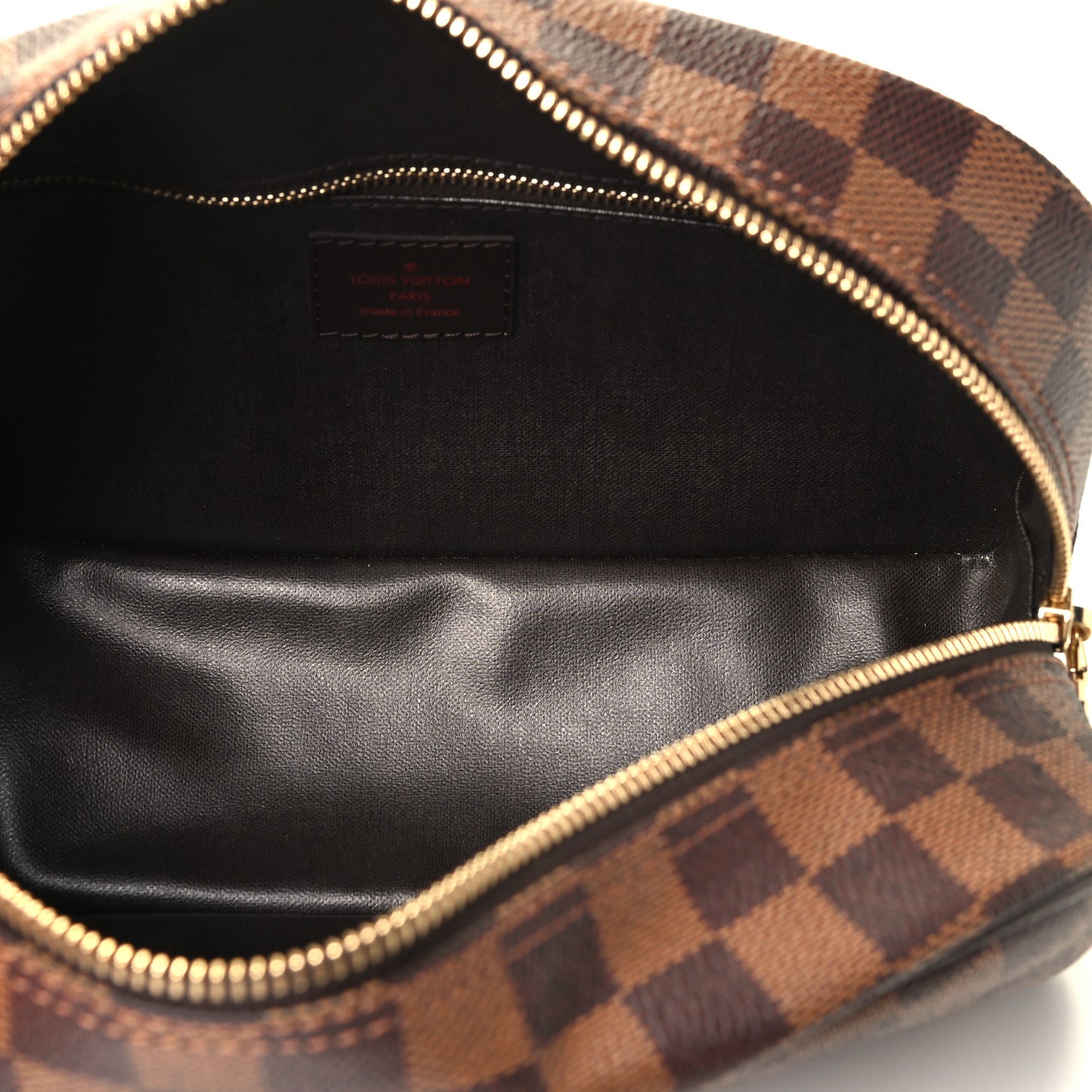 Damier Ebene Toiletry Bag 25