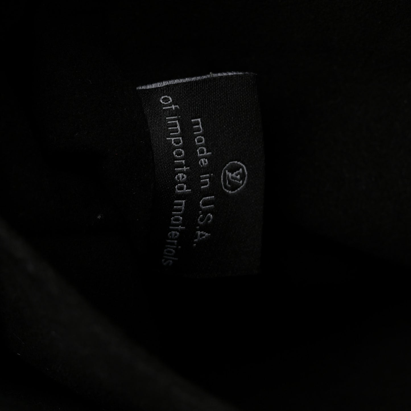 Reverse Monogram Pochette Metis