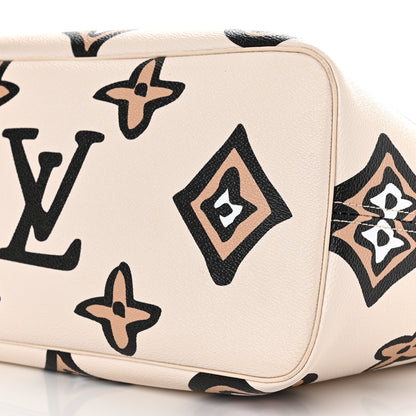 Louis Vuitton Monogram Giant Wild at Heart Neverfull MM Creme 9 of 11