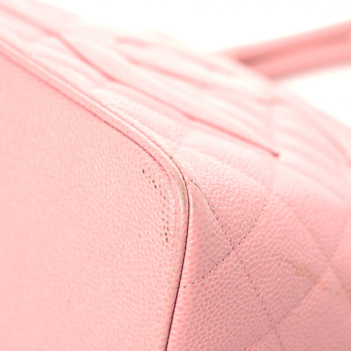 Caviar Quilted Medallion Tote Light Pink