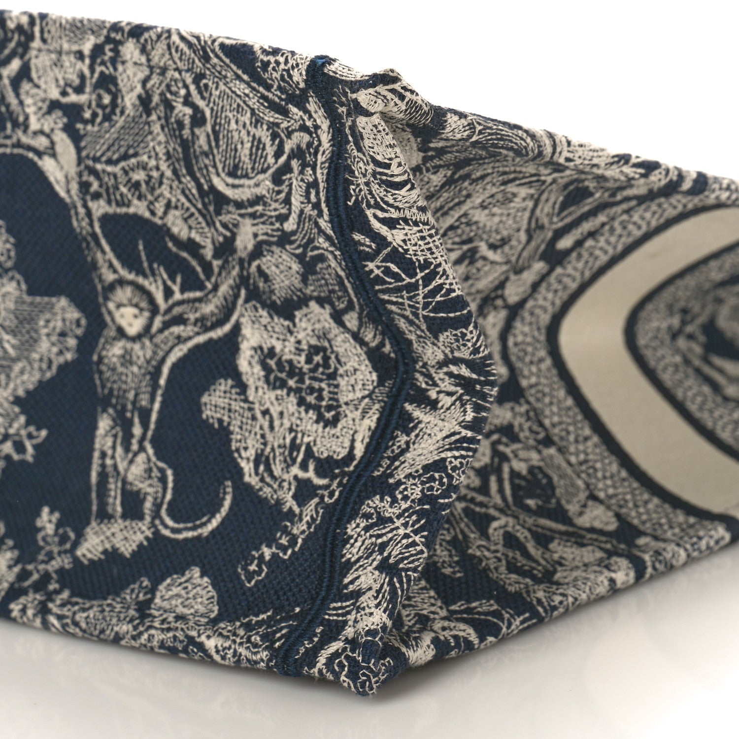 Christian Dior Canvas Embroidered Large Dioriviera Toile De Jouy Reverse Book Tote Blue 10 of 13