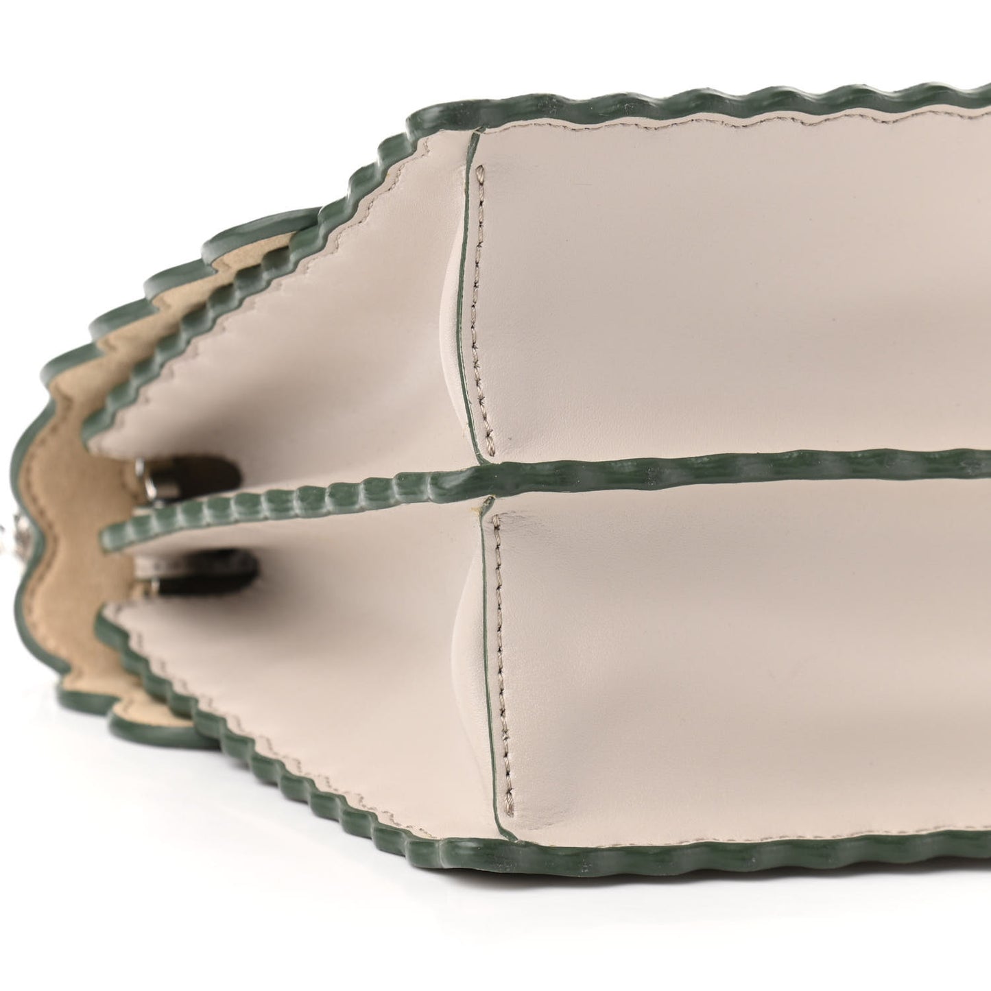 Vitello Liberty Scalloped Studded Kan I Shoulder Bag Grigio Polvere