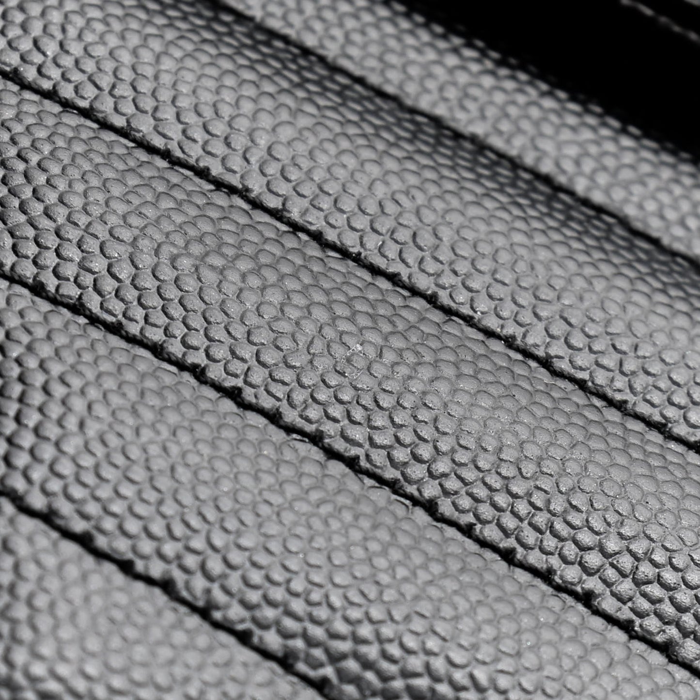 Grain De Poudre Matelasse Chevron Monogram Chain Wallet Black