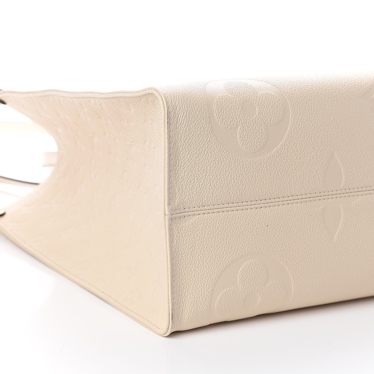 Louis Vuitton Empreinte Monogram Giant Onthego GM Creme 8 of 9