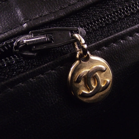 Chanel Vintage Caviar CC Quilted Camera Case Bag cd23396 12 of 13