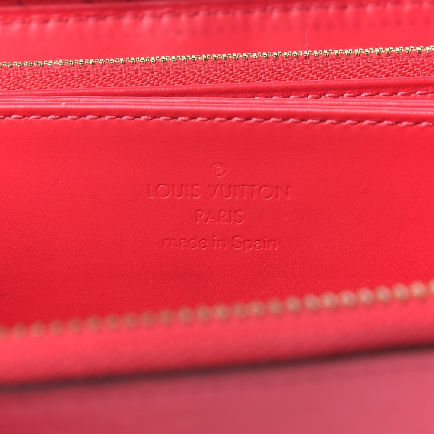 Vernis Zippy Wallet Hot Pink