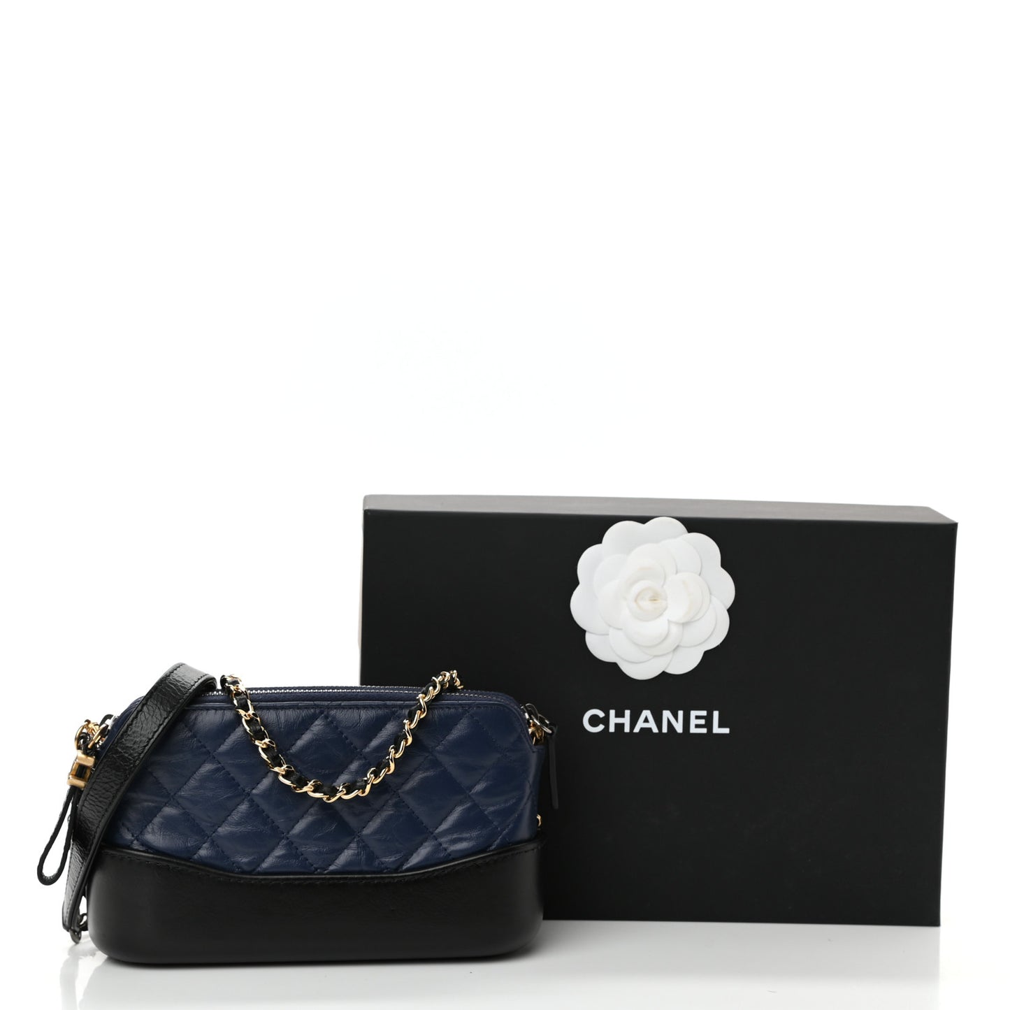 Aged Calfskin Quilted Small Gabrielle Clutch With Chain Navy Black
