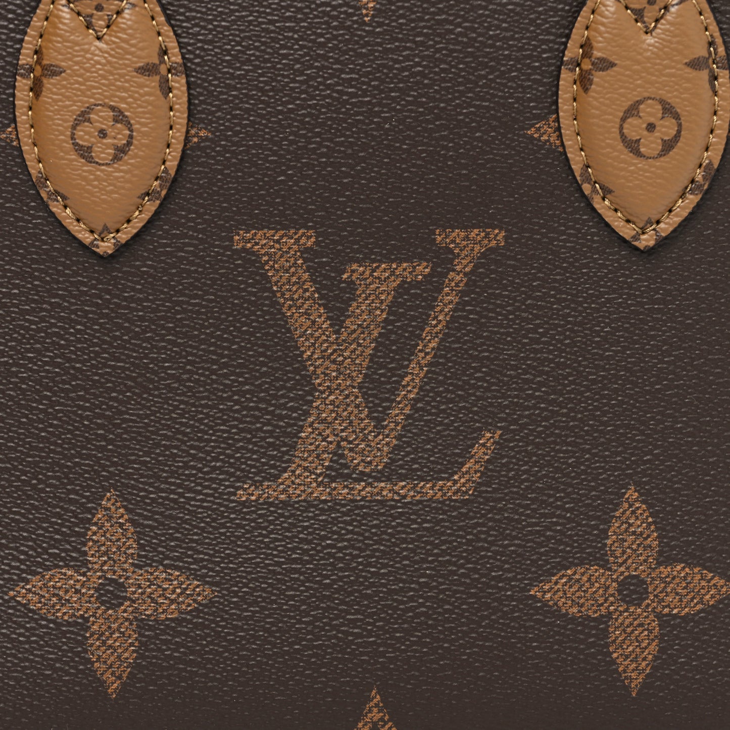 Reverse Monogram Giant Onthego PM