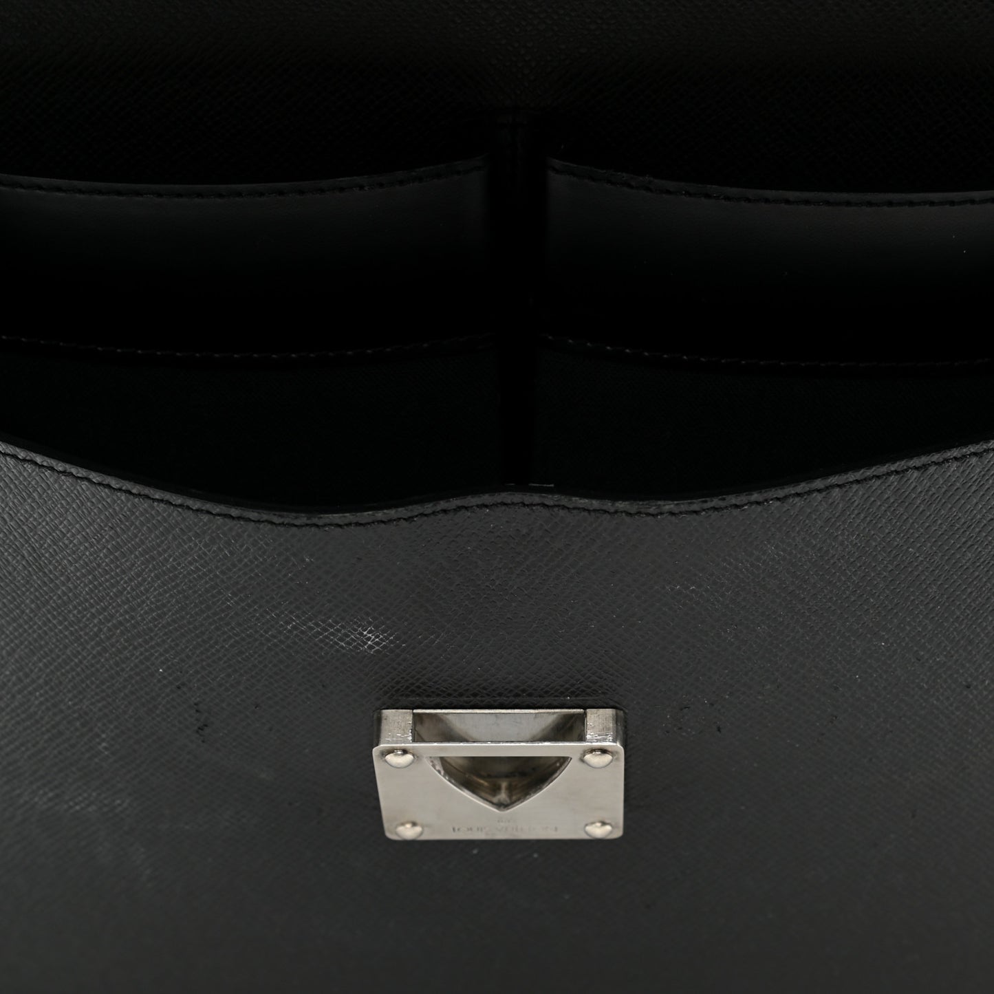 Taiga Neo Robusto 2 Compartment Briefcase Black