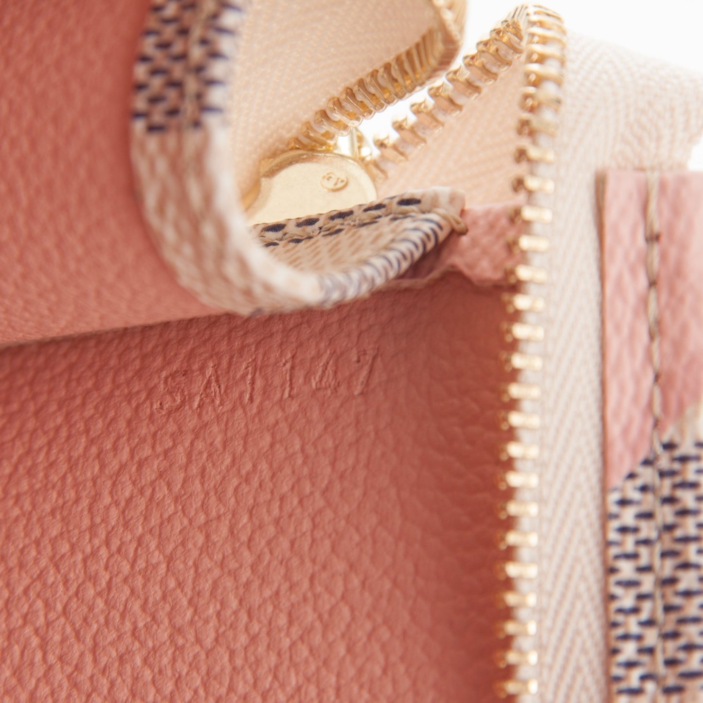 Damier Azur Tahitienne Toiletry Pouch 26