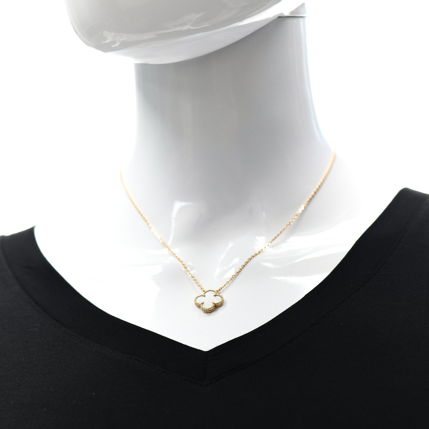 18K Yellow Gold Mother of Pearl Vintage Alhambra Pendant Necklace