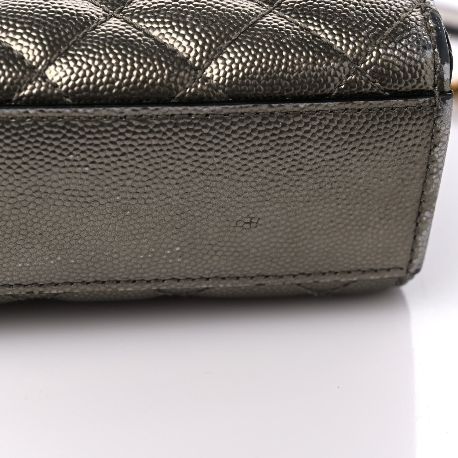 Saint Laurent Metallic Grain De Poudre Textured Mixed Matelasse Triquilt Medium Monogram Satchel Piombo 13 of 15