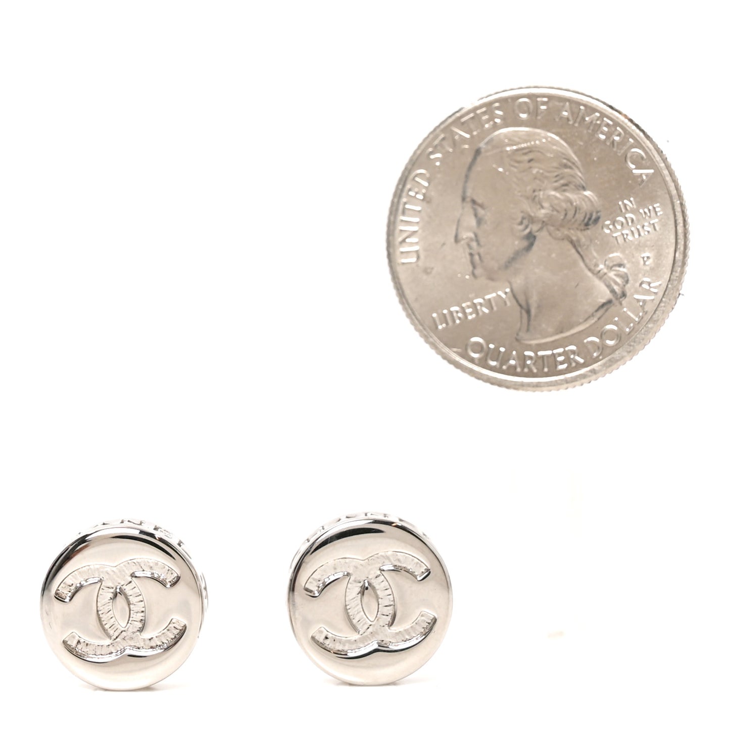 Metal Round CC Earrings Silver