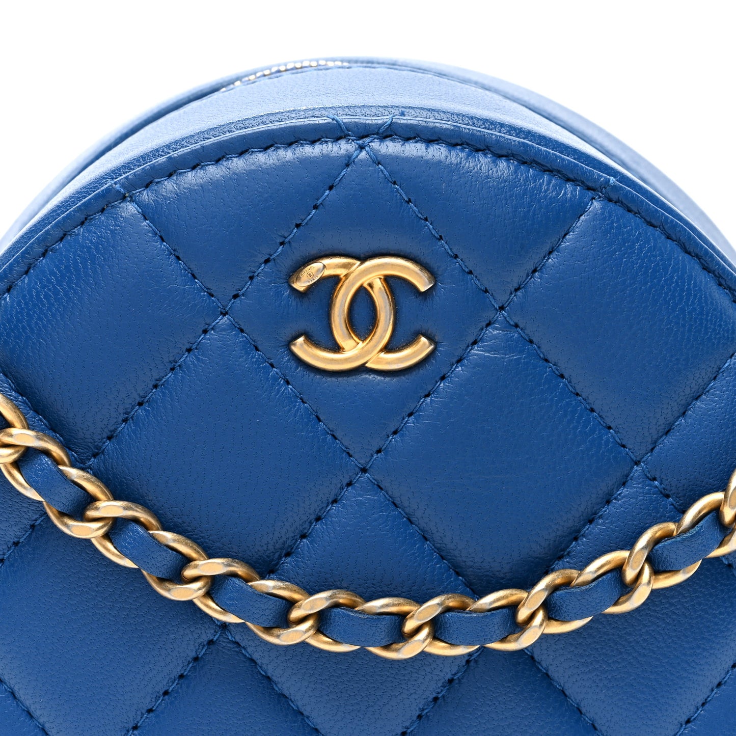 Lambskin Quilted Round Pearl Crush Clutch With Chain Blue