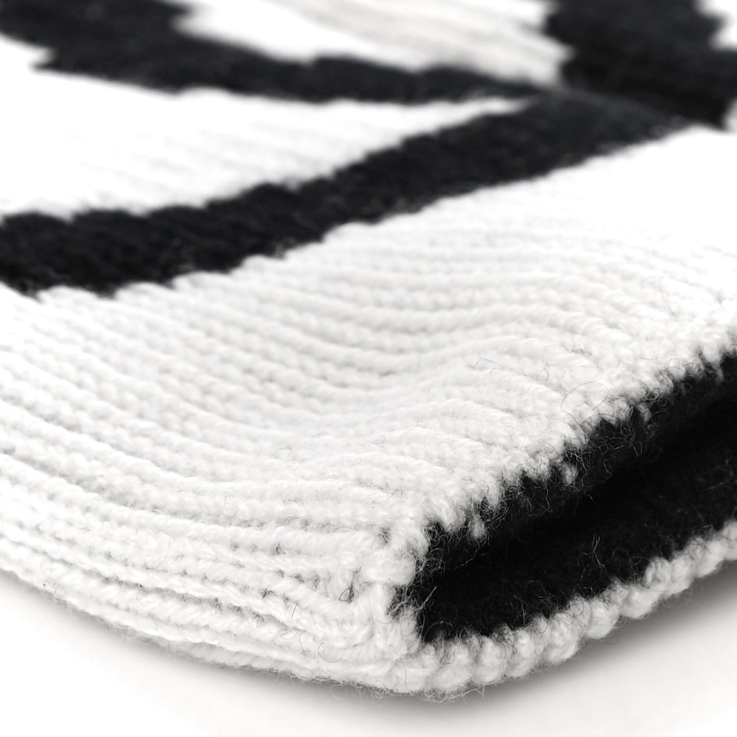Cashmere CC Fingerless Gloves White Black