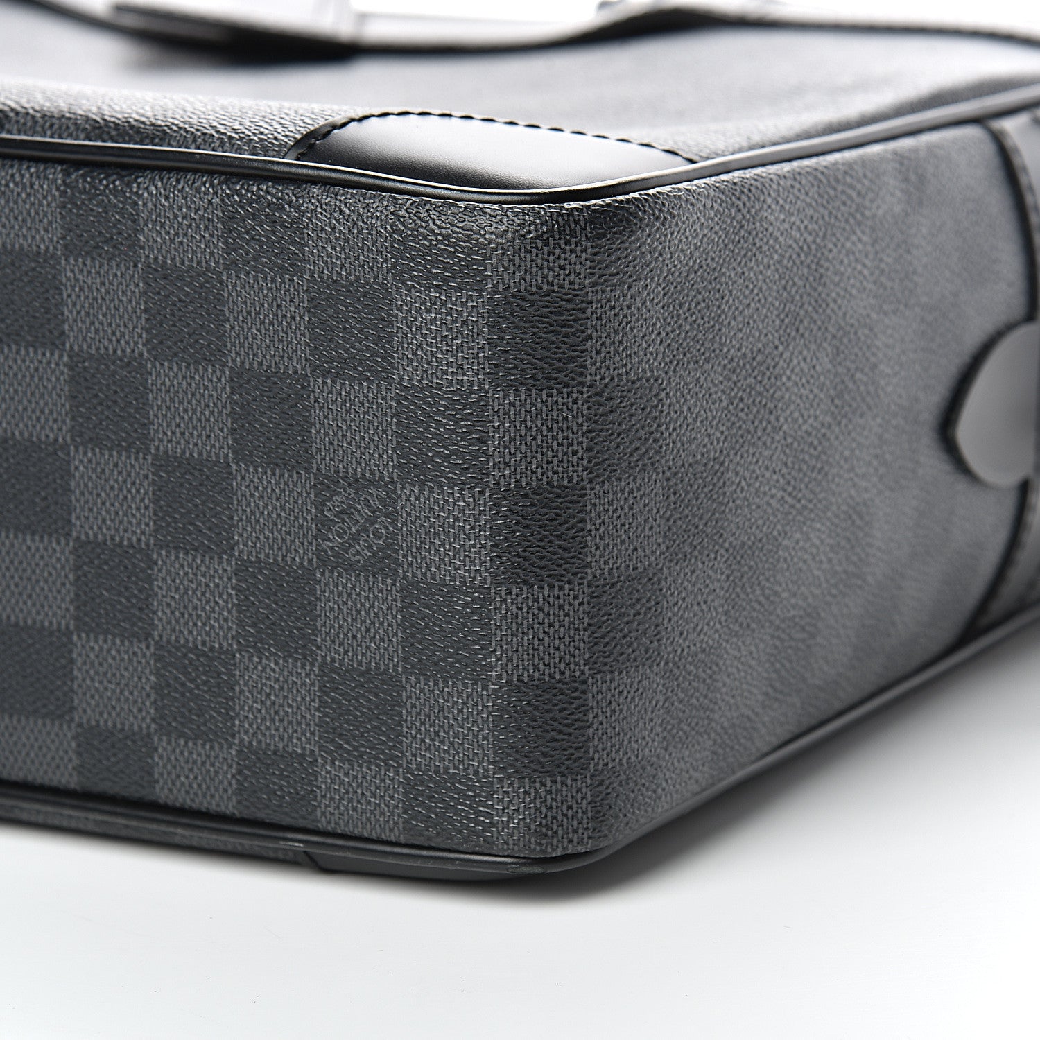 Louis Vuitton Damier Graphite Porte-Documents Voyage GM 9 of 15