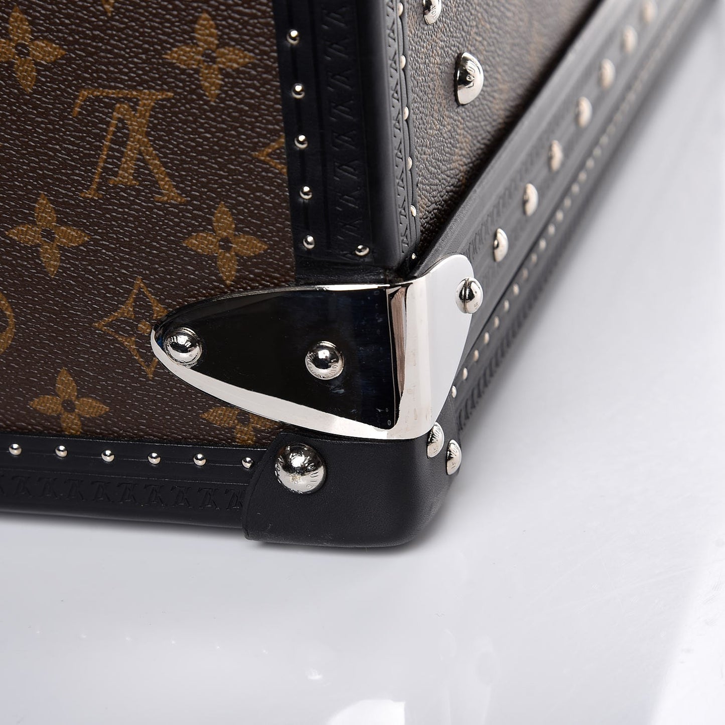 Monogram Alzer 75