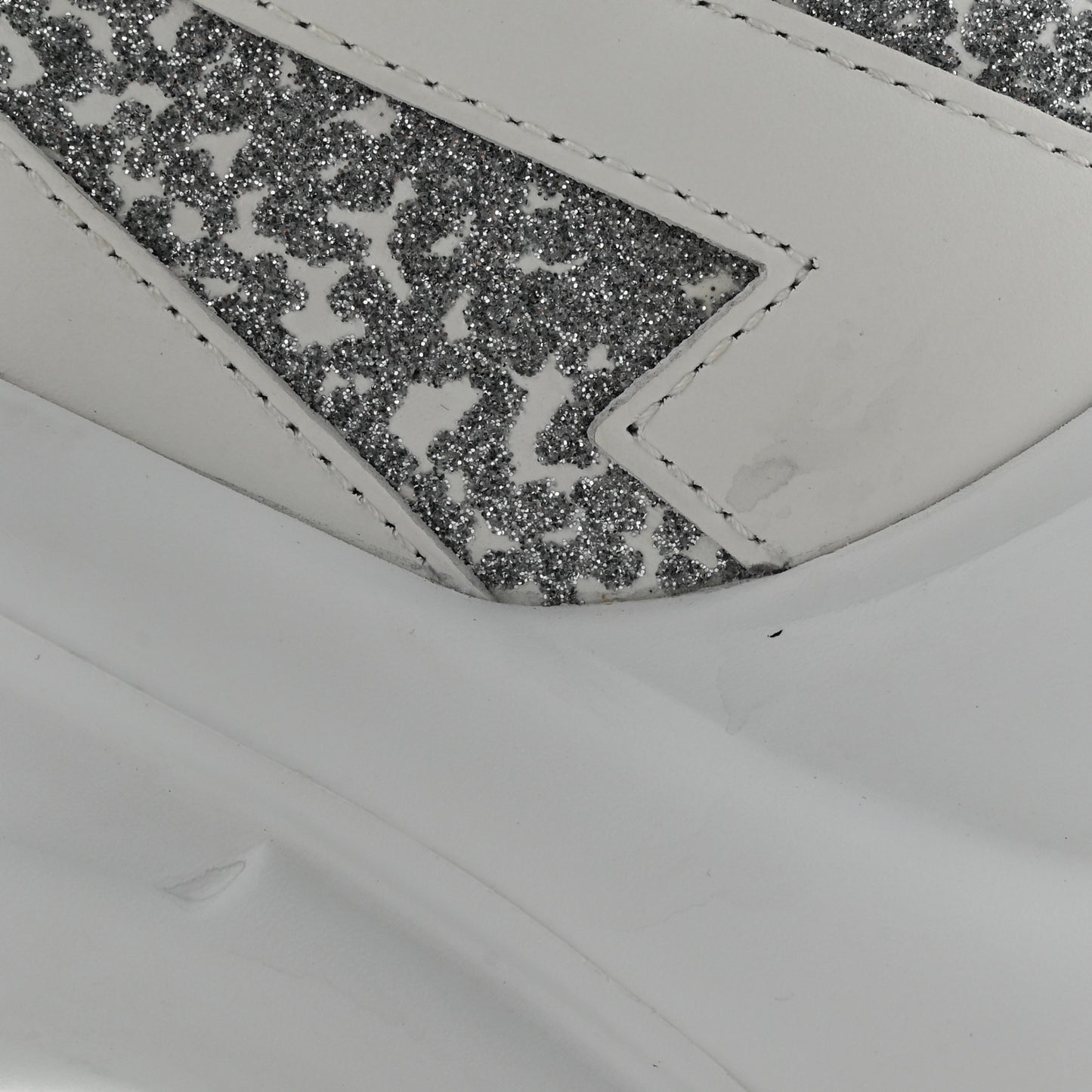 Monogram Calfskin LV Archlight Sneakers 39 White