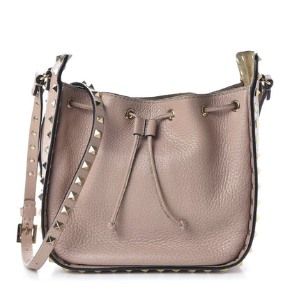 Valentino Garavani Grained Calfskin Rockstud Bucket Bag Poudre 1 of 10