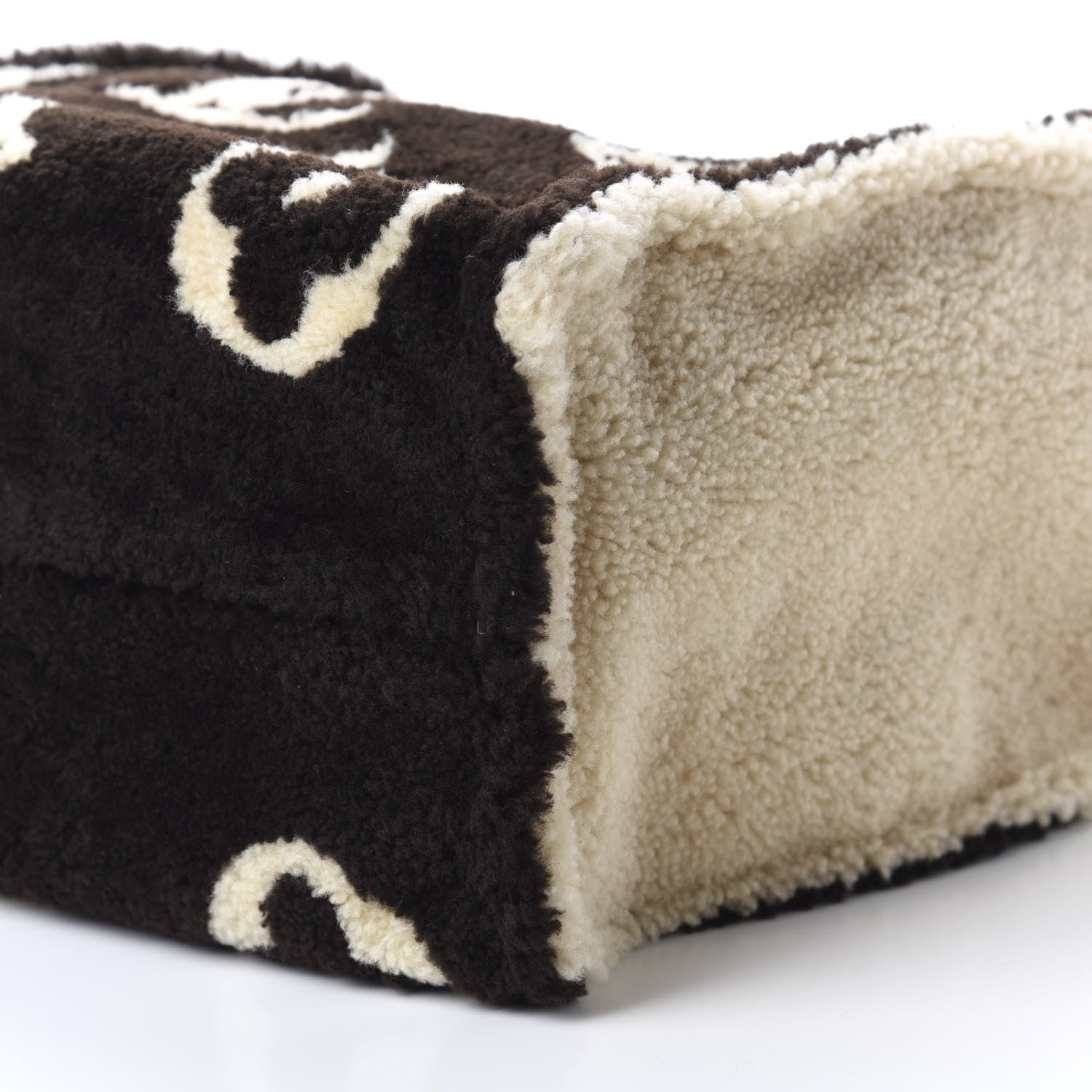 Louis Vuitton Shearling Monogram Giant Teddy Onthego GM Black White 7 of 10