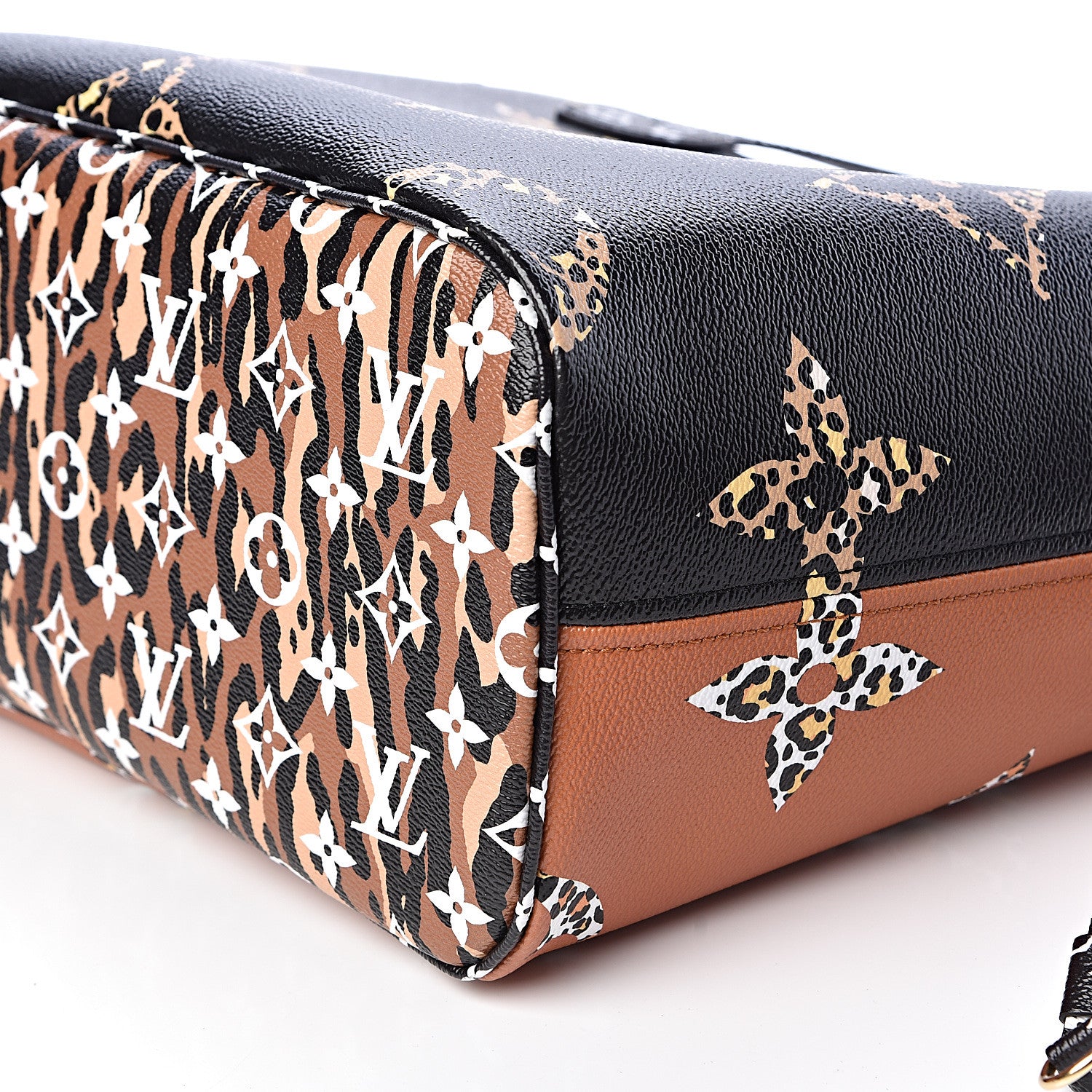 Louis Vuitton Monogram Giant Jungle Neverfull MM Black 10 of 11