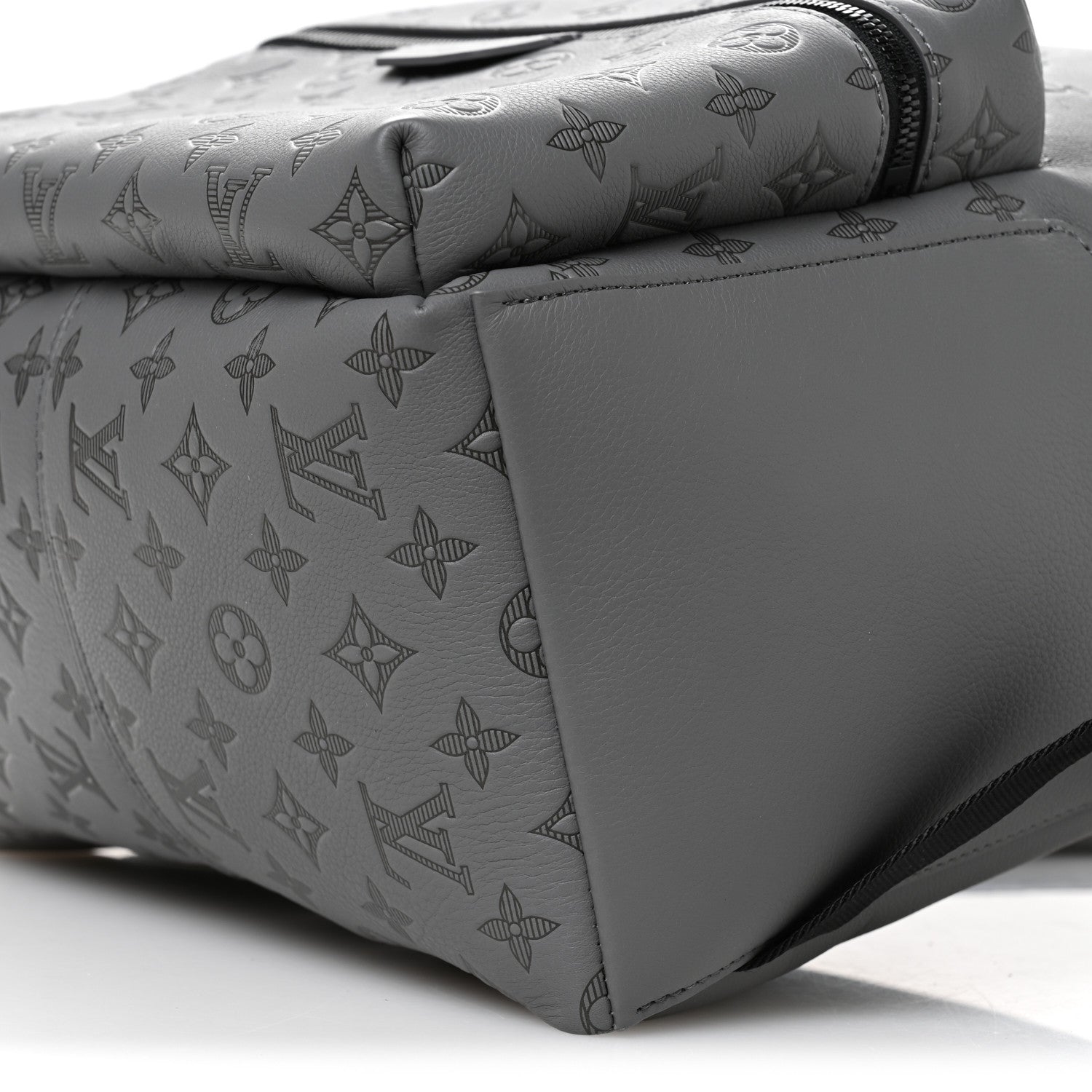 Louis Vuitton Calfskin Monogram Shadow Discovery Backpack Anthracite Gray 9 of 10